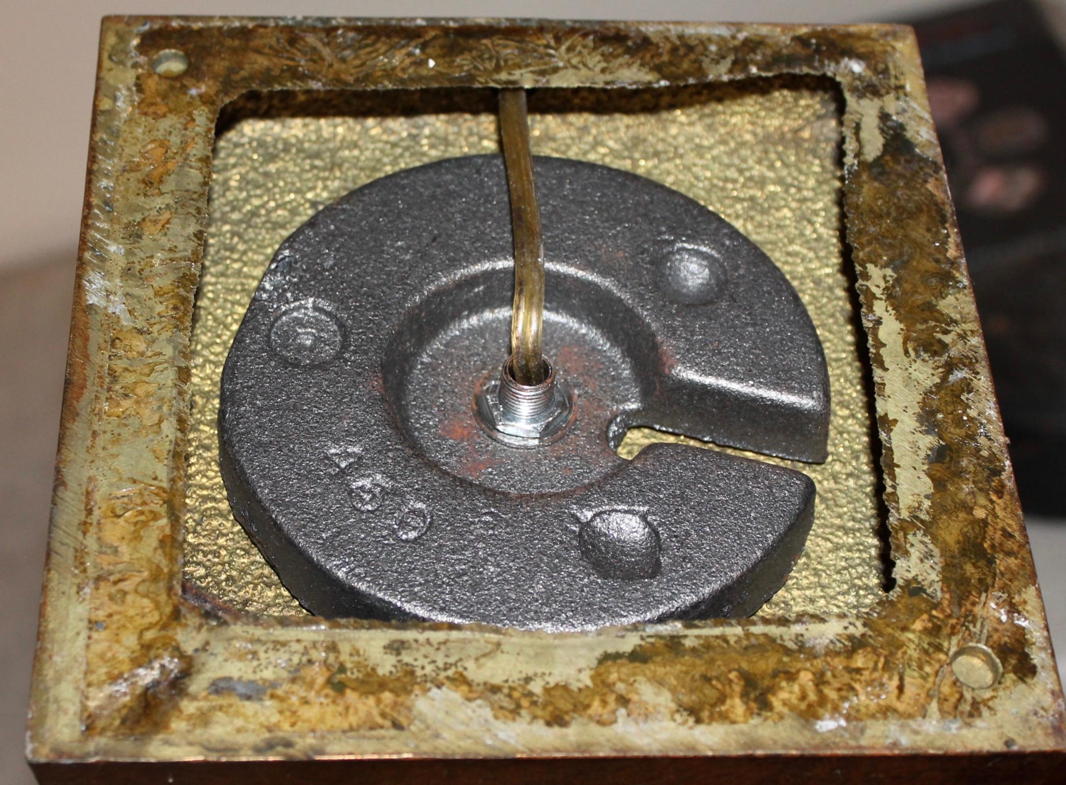 Lampe de table en cuivre Machine Age style Jules Bouy en vente 2
