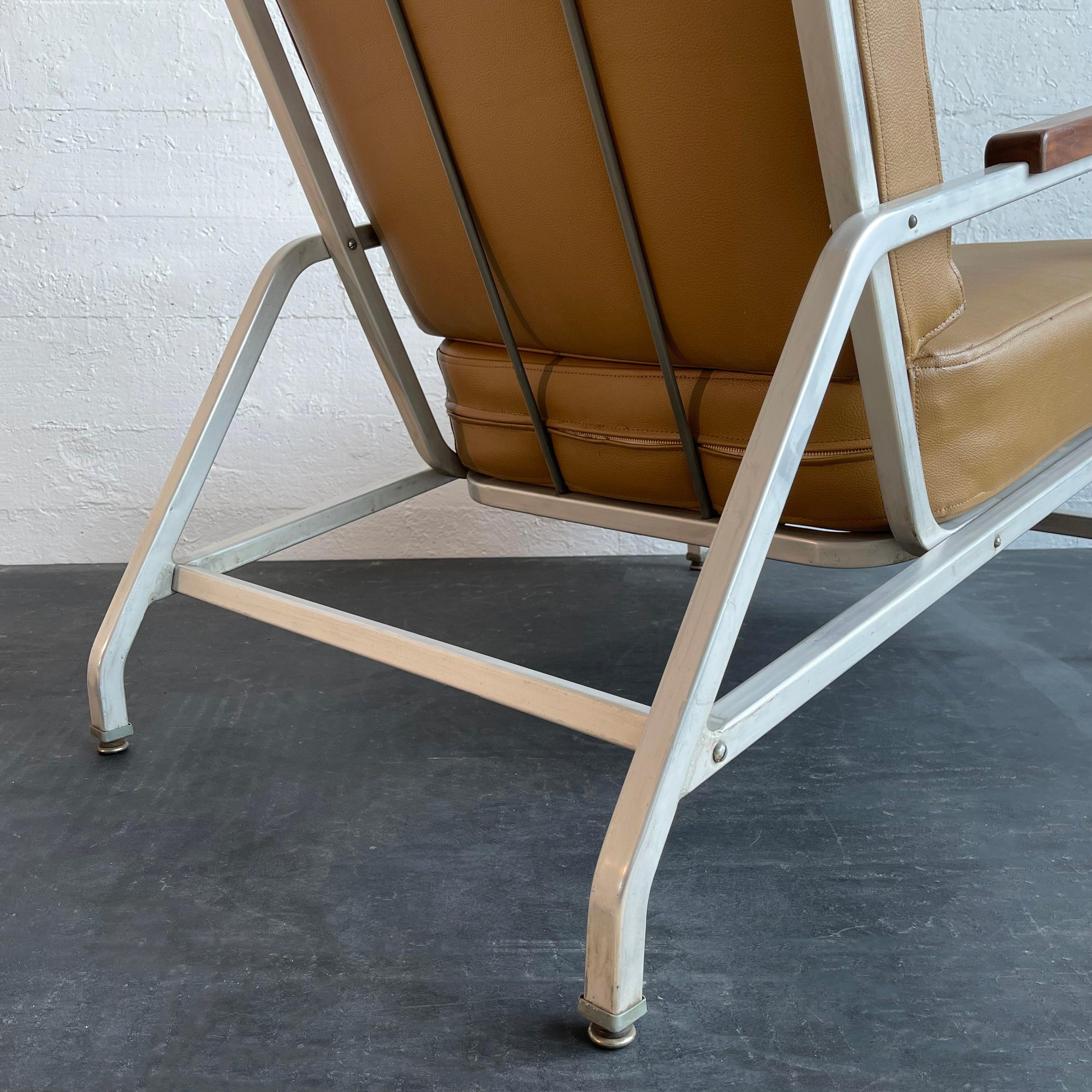 Machine-Age Mid-Century Aluminum Lounge Chair For Sale 4