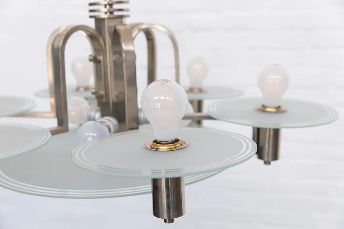 Machine-Age Nickel-Plated Chandelier, Inspired by Fritz Lang’s Metropolis en Desgastado estado para la venta en Berlin, DE