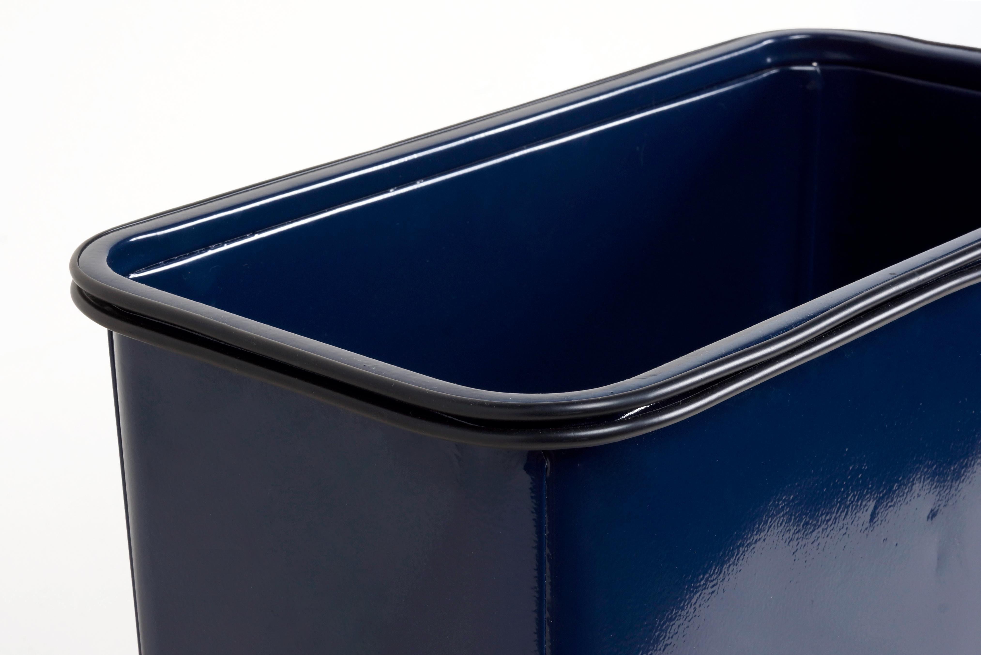 Machine Age Steel Trash Can Refinished in Midnight Blue In Good Condition In Alhambra, CA