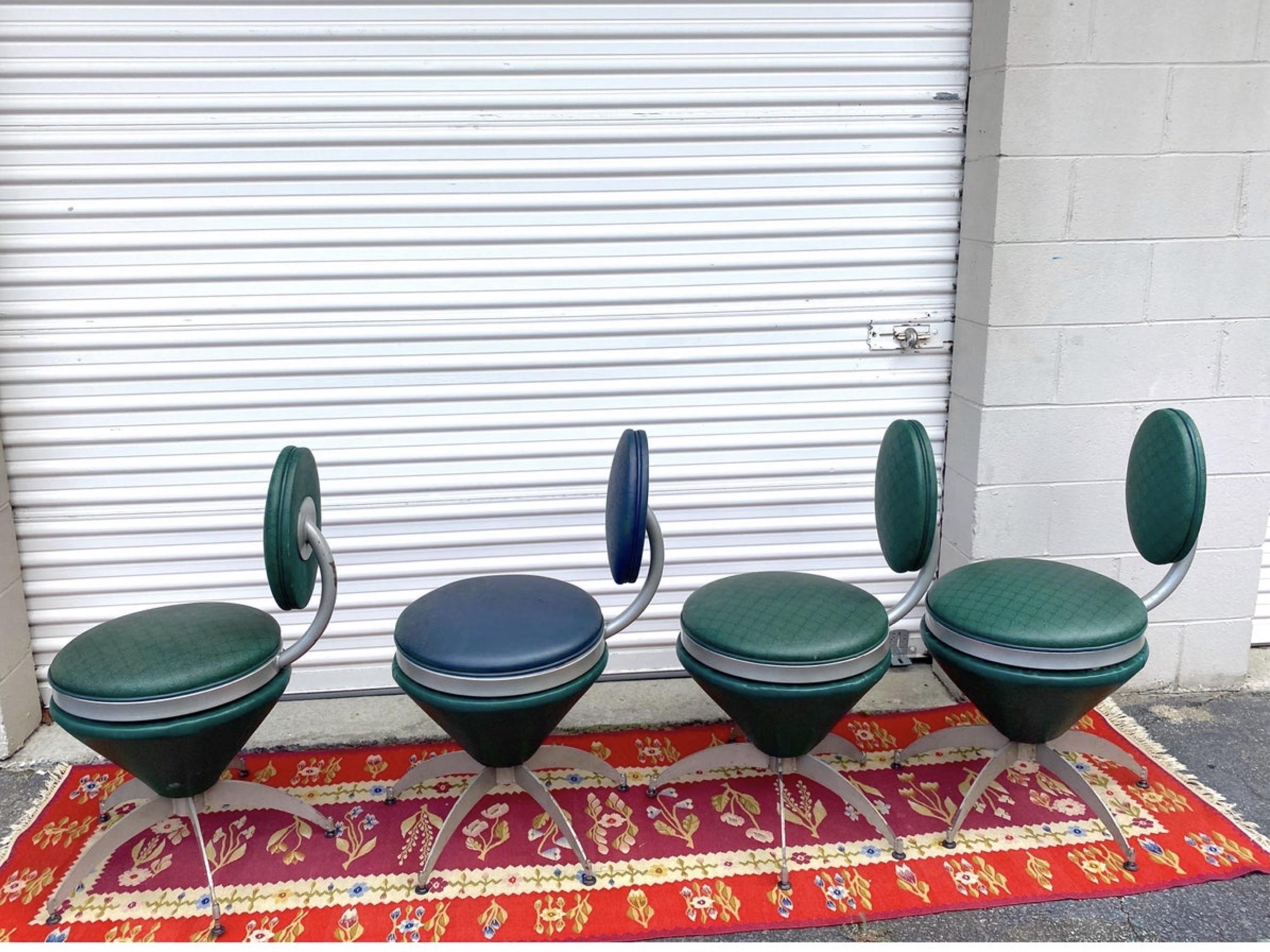 Machine Age Swivel Chairs in the Style of Vernon Panton, a Set of 4 In Good Condition For Sale In Charleston, SC