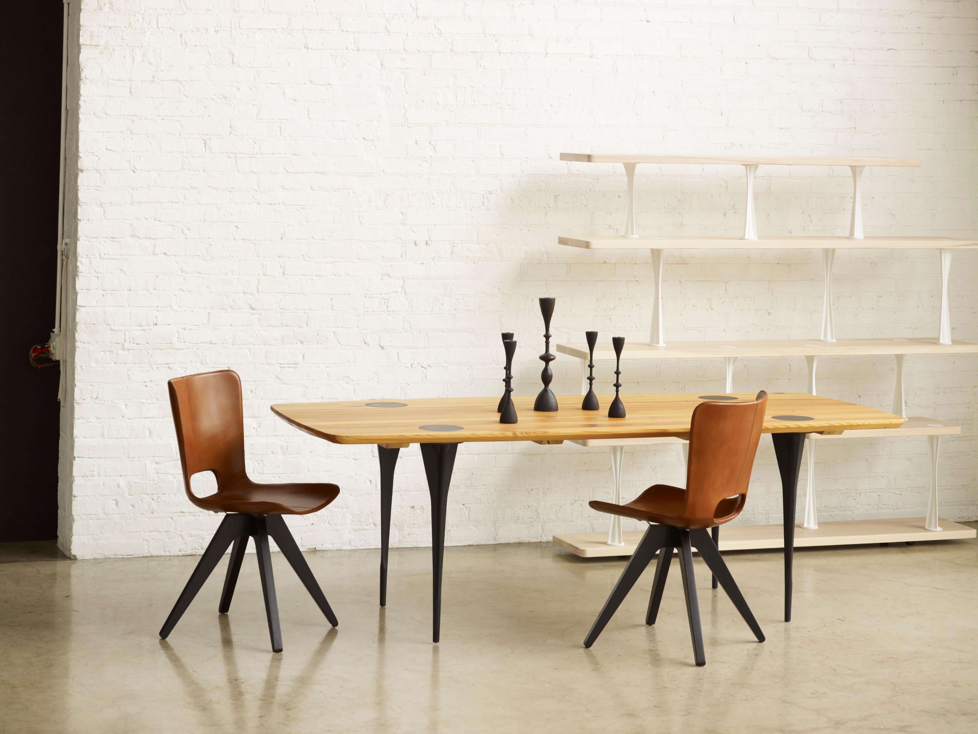 Table de salle à manger à pieds mécaniques en vente 3