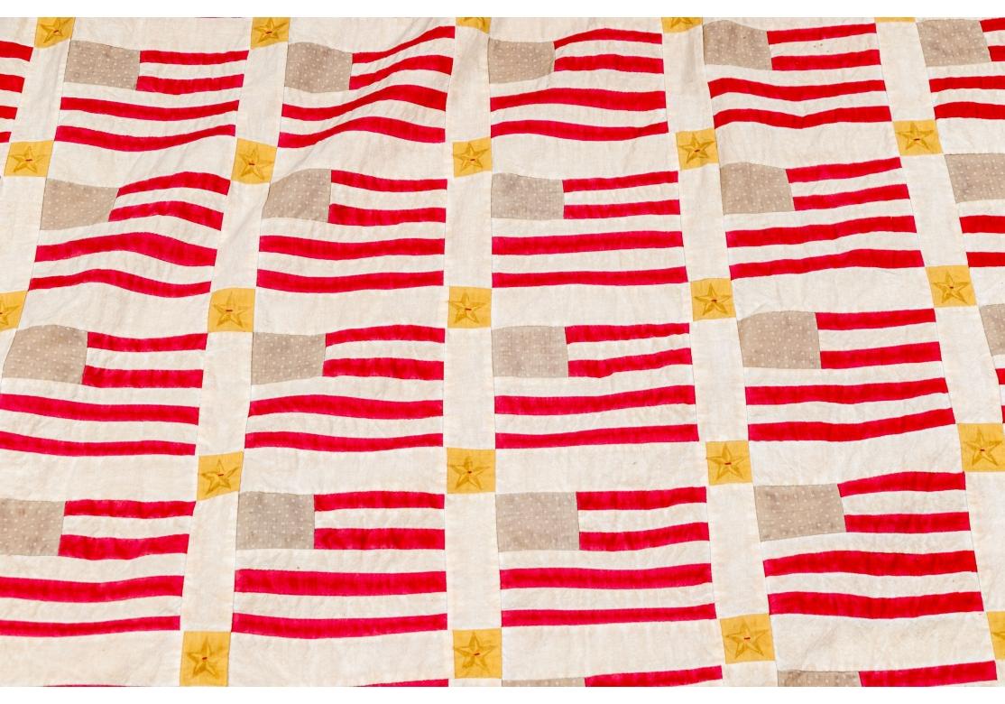 Quilt américain réalisé à la machine avec motif de drapeau américain Abîmé - En vente à Bridgeport, CT