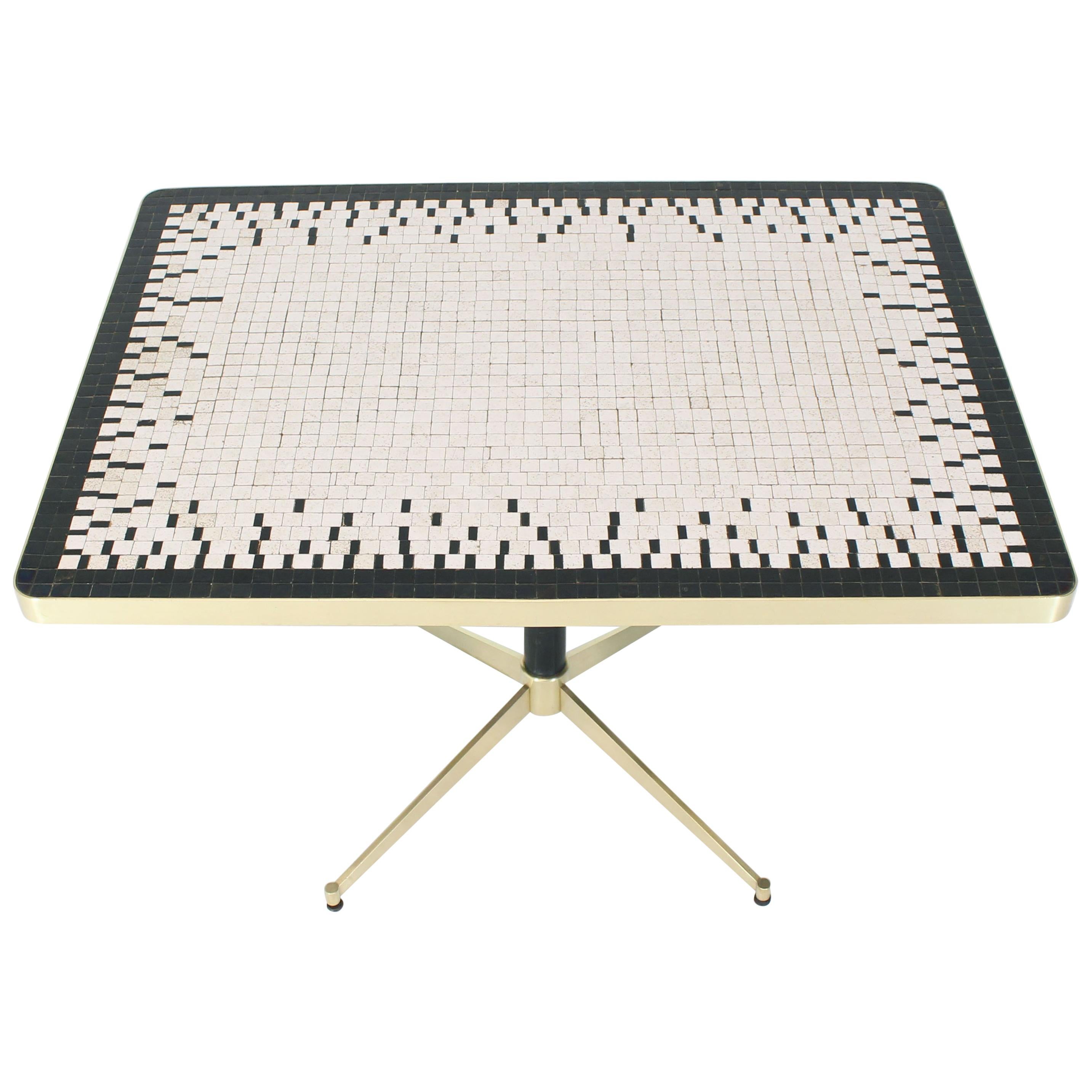 Table basse en laiton massif usiné à base en forme de X et plateau en mosaïque