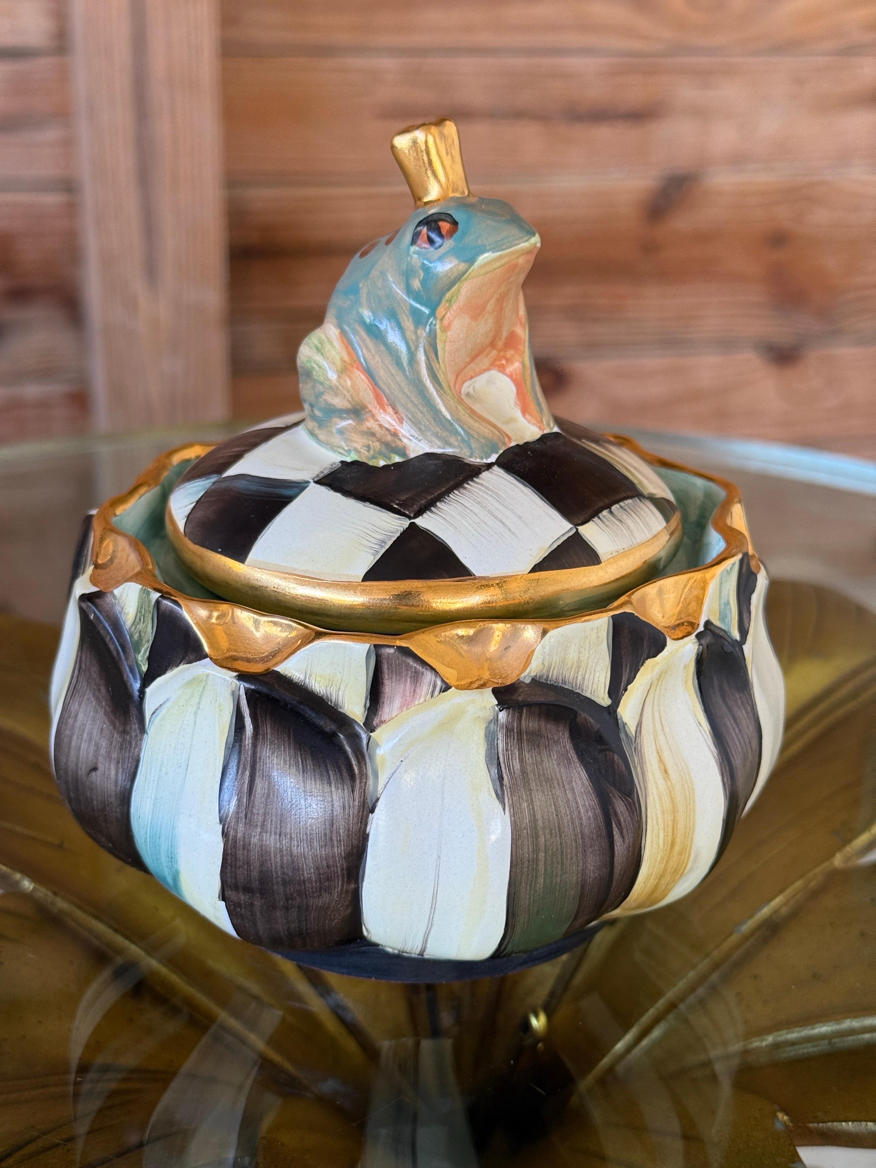 Mackenzie Childs Courtly Check Frog Prince - Zuccheriera con coperchio o barattolo per dolci con coperchio in vendita 2
