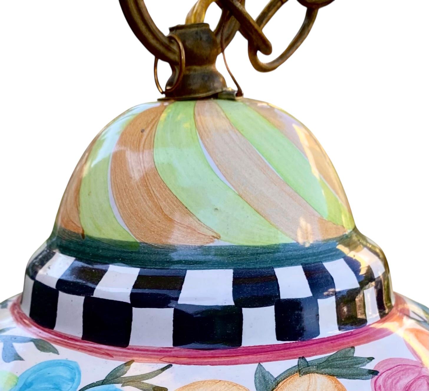 Fatto a mano Lampada a sospensione scanalata Mackenzie Childs Painted Garden in vendita