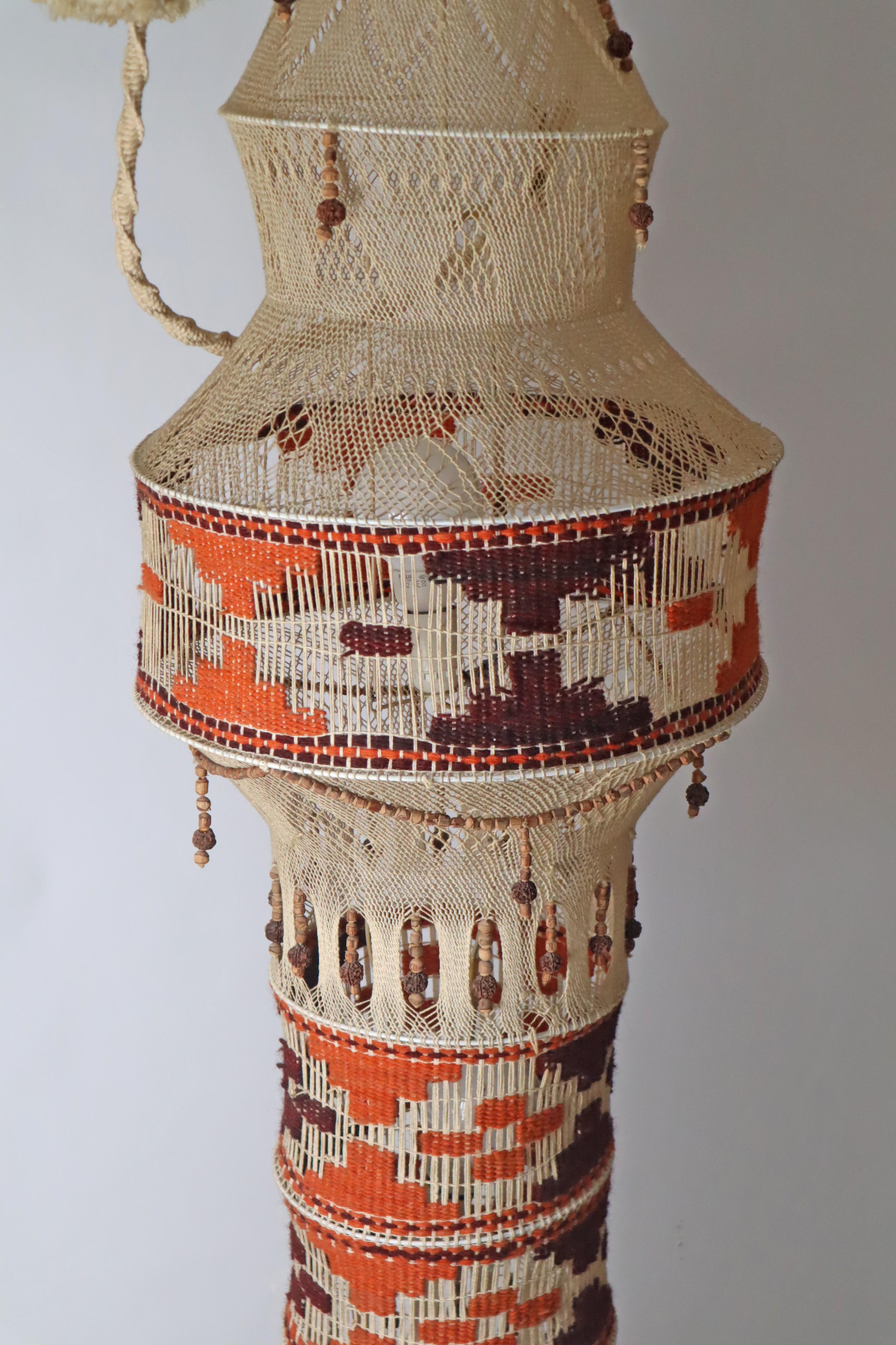 Macrame Boho Staircase Hanging Lamp in the Style of Native American, 1970s In Good Condition For Sale In Hannover, DE