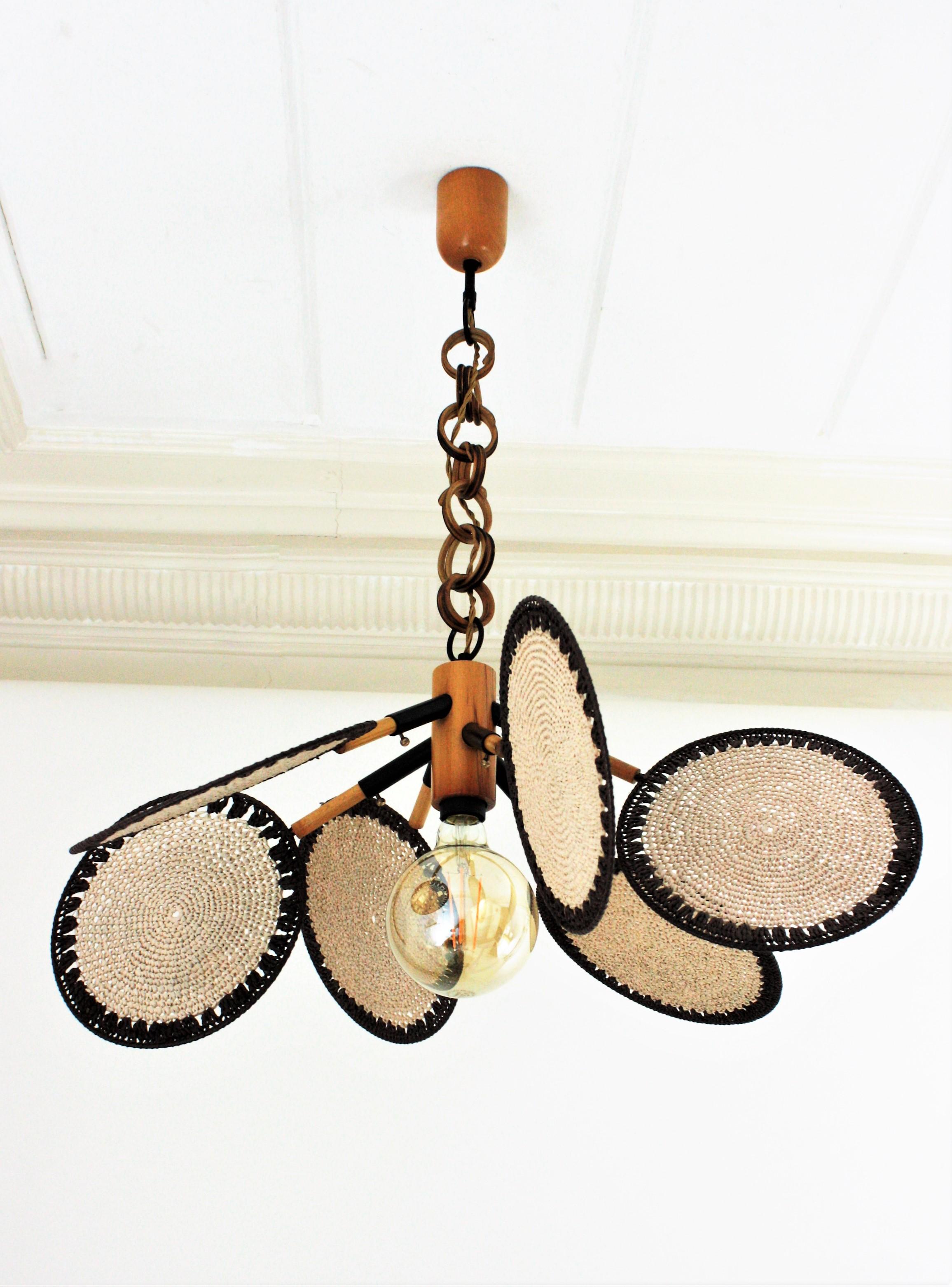 Rotin Lustre/pendentif Uchiwa en rotin fibre de verre Macrame, 1970 en vente