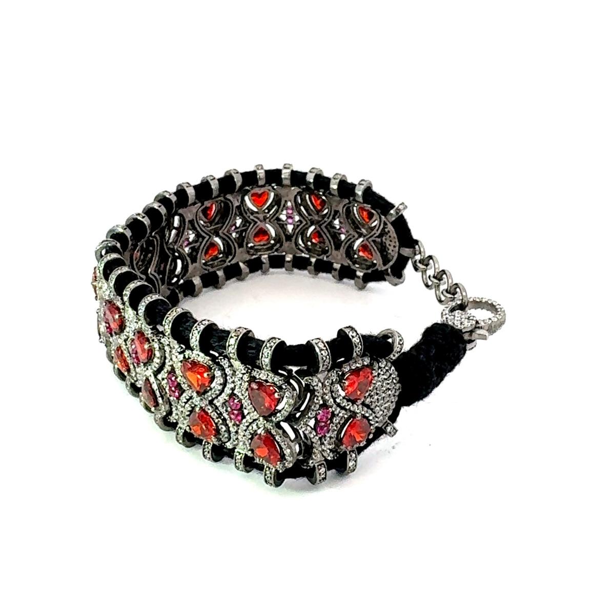 Antique Style Macrame Thread Bracelet in 925 Sterling Silver Handmade Jewelry In New Condition For Sale In New York, NY