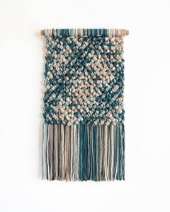 Appendiabiti da parete in macramè, arazzo in fibra d'arte, PINGUIA#3 - TAMAR SAMPLONIUS