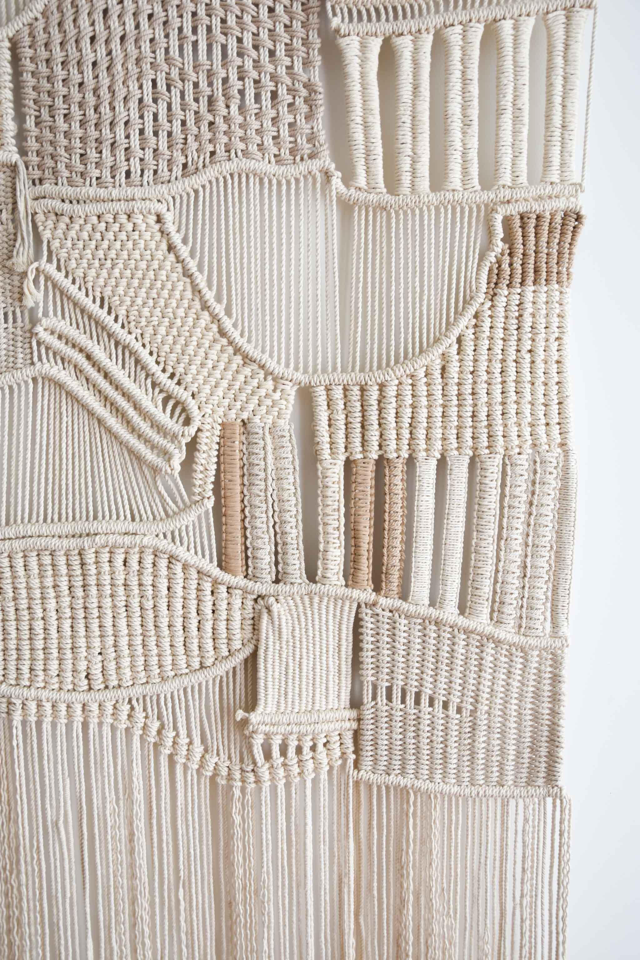 Macrame Wandbehang, Wandteppich aus gewebtem Faserkunst, IMPAR NEXUS von TAMAR SAMPLONIUS im Angebot 3