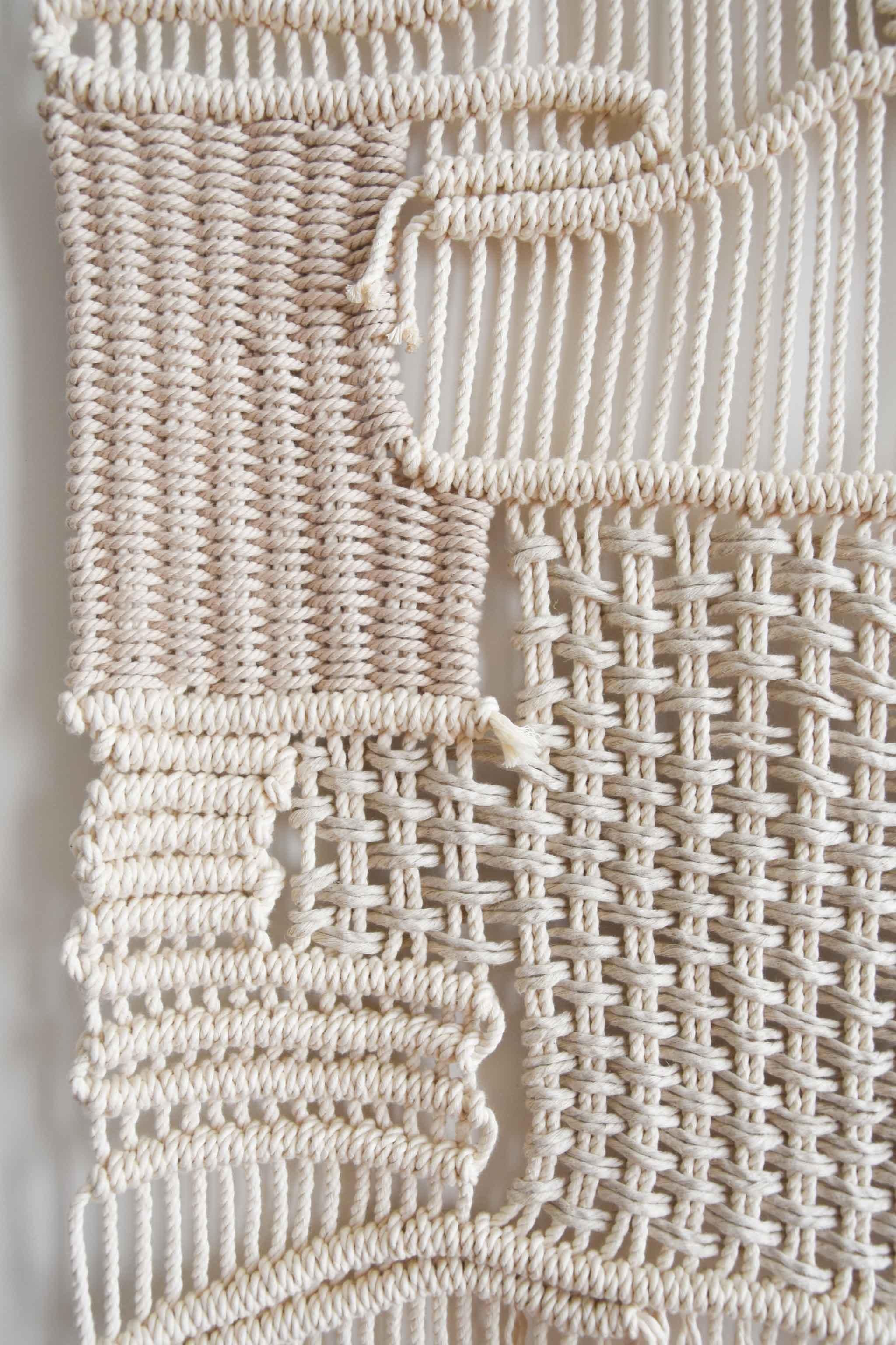 Macrame Wandbehang, Wandteppich aus gewebtem Faserkunst, IMPAR NEXUS von TAMAR SAMPLONIUS im Angebot 5