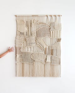 Suspension murale Macrame, tapisserie d'art en fibres tissées, IMPAR NEXUS par TAMAR SAMPLONIUS
