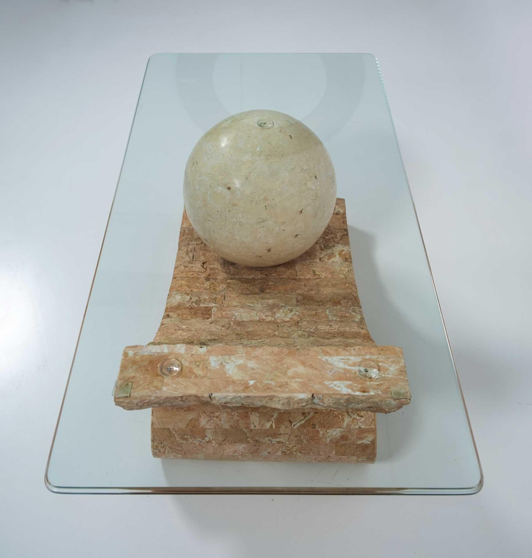 Postmoderne Table basse en pierre de Mactan par Magnussen Ponte, 1980 en vente