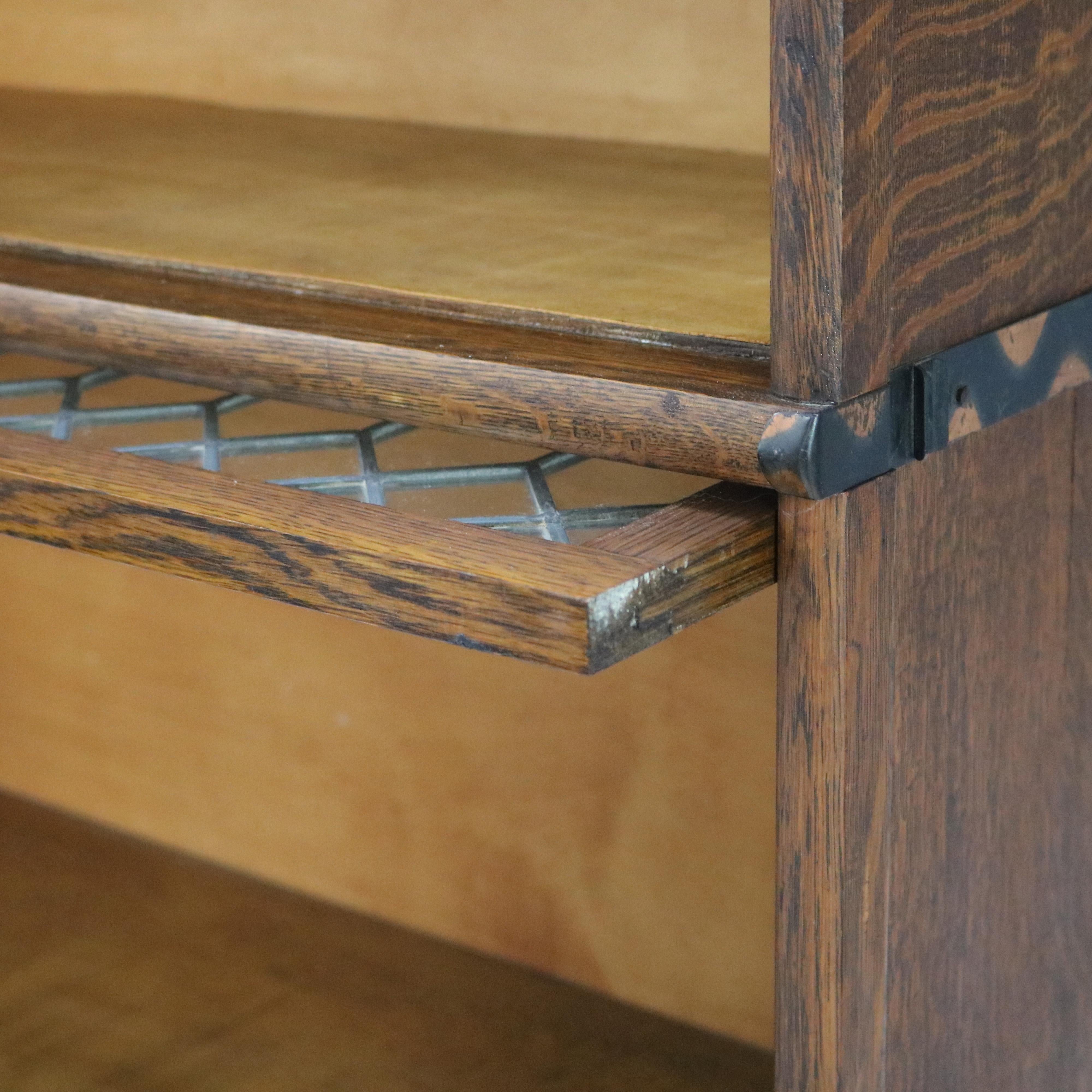 Macy's Arts & Crafts Mission Oak & Leaded Glass Stack Barrister Bookcase c1920 in vendita 1