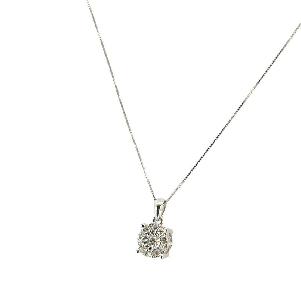 Collana con ciondolo con diamanti da 0,33 carati in oro bianco 14k di Macy & Co. in vendita 1