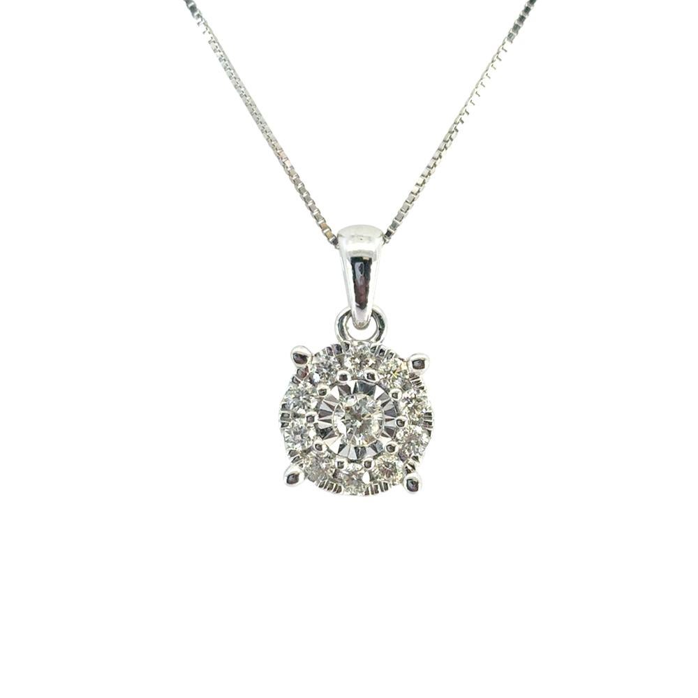 Collana con ciondolo con diamanti da 0,33 carati in oro bianco 14k di Macy & Co. in vendita 2