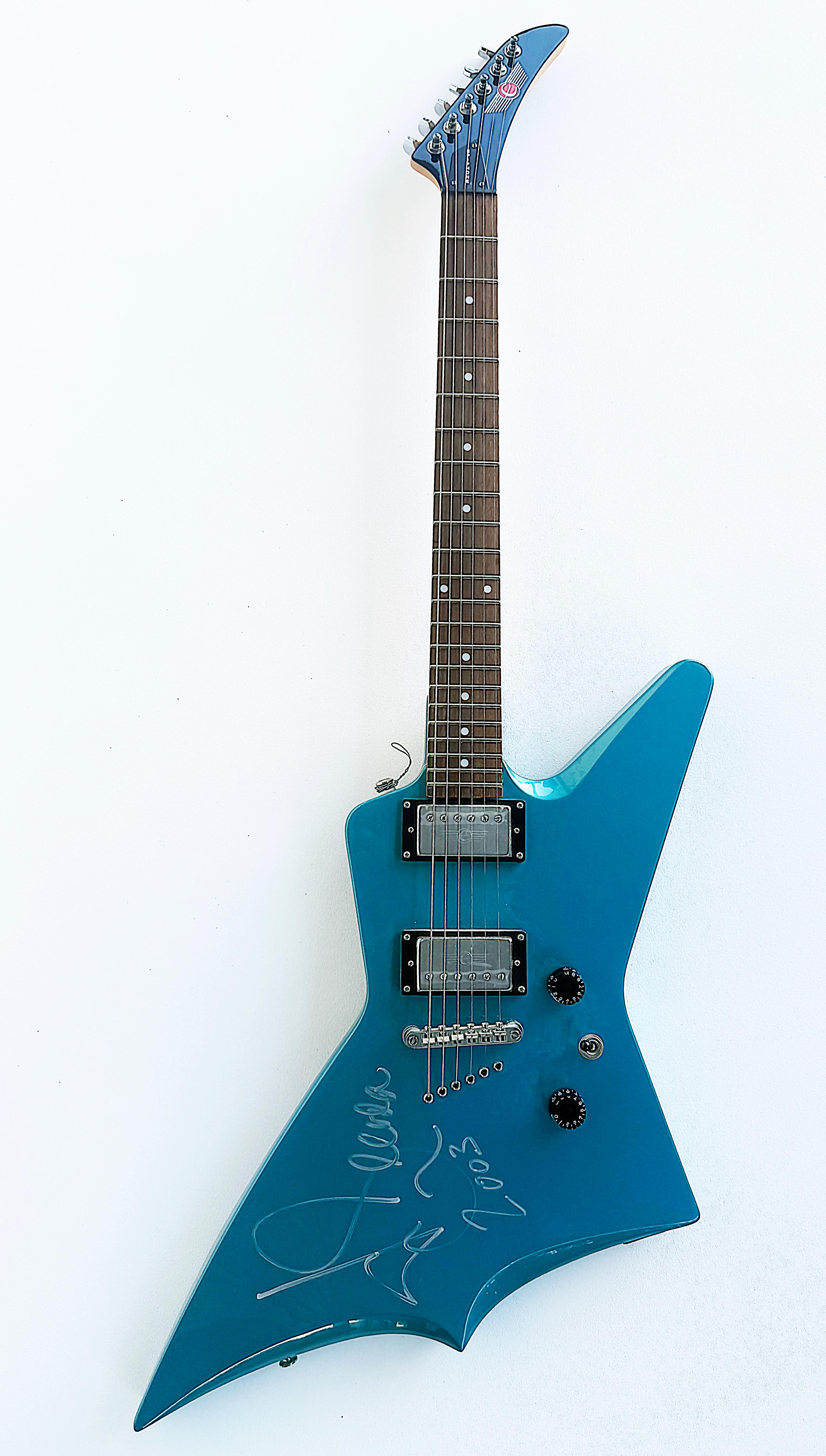 Macy Gray, Dave La Chappelle Guitare électrique Epiphone dédicacée en vente 10