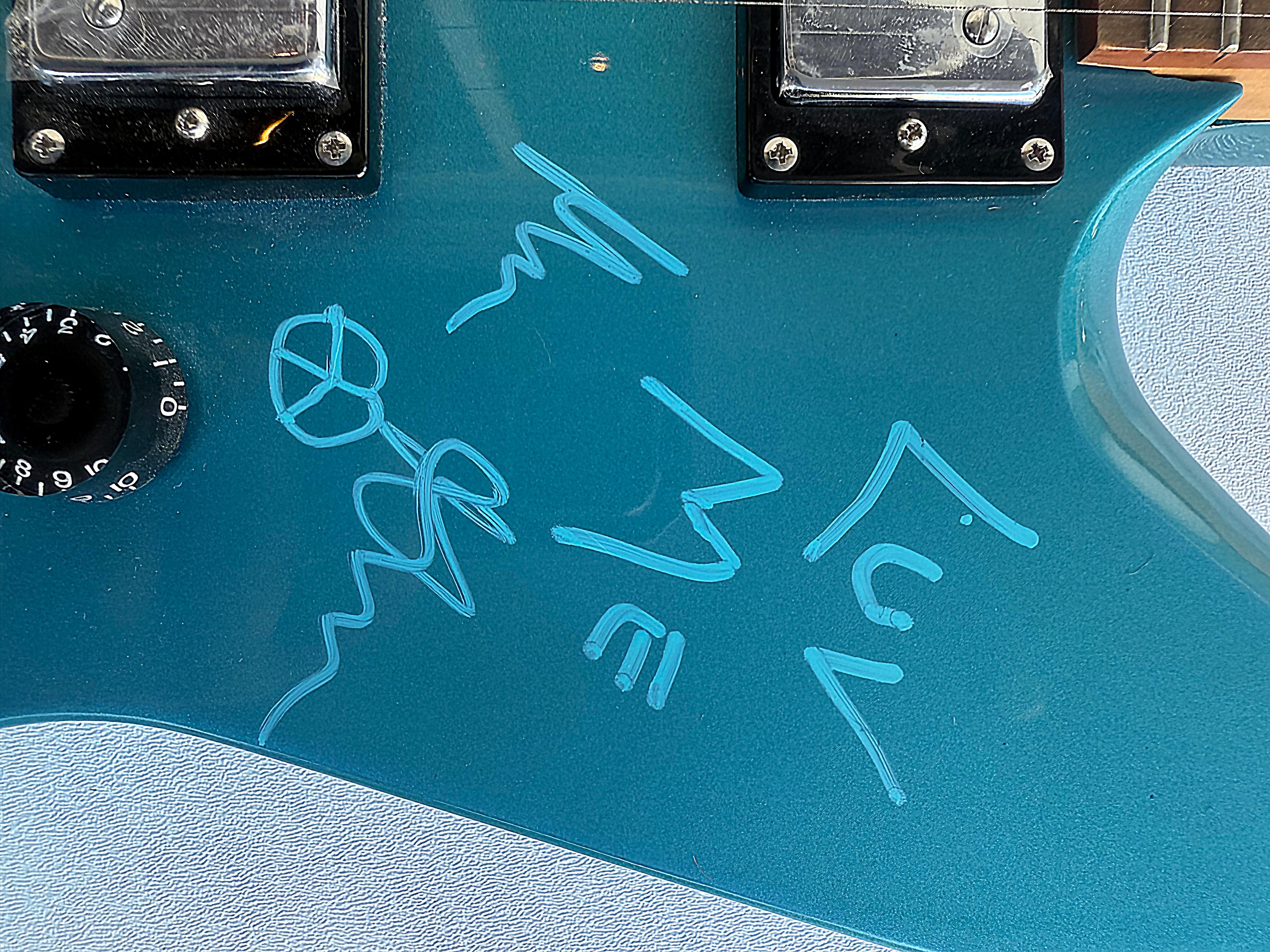 Métal Macy Gray, Dave La Chappelle Guitare électrique Epiphone dédicacée en vente