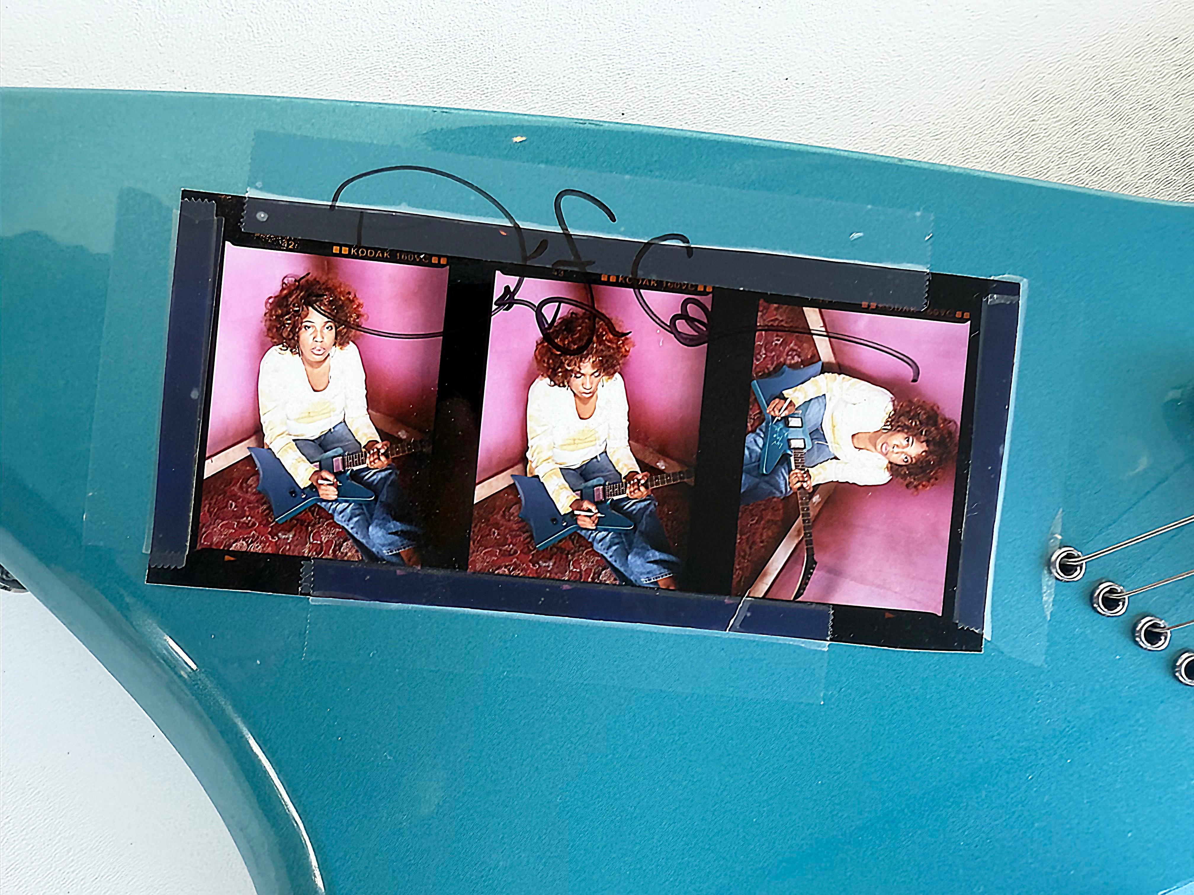 Macy Gray, Dave La Chappelle Guitare électrique Epiphone dédicacée en vente 2