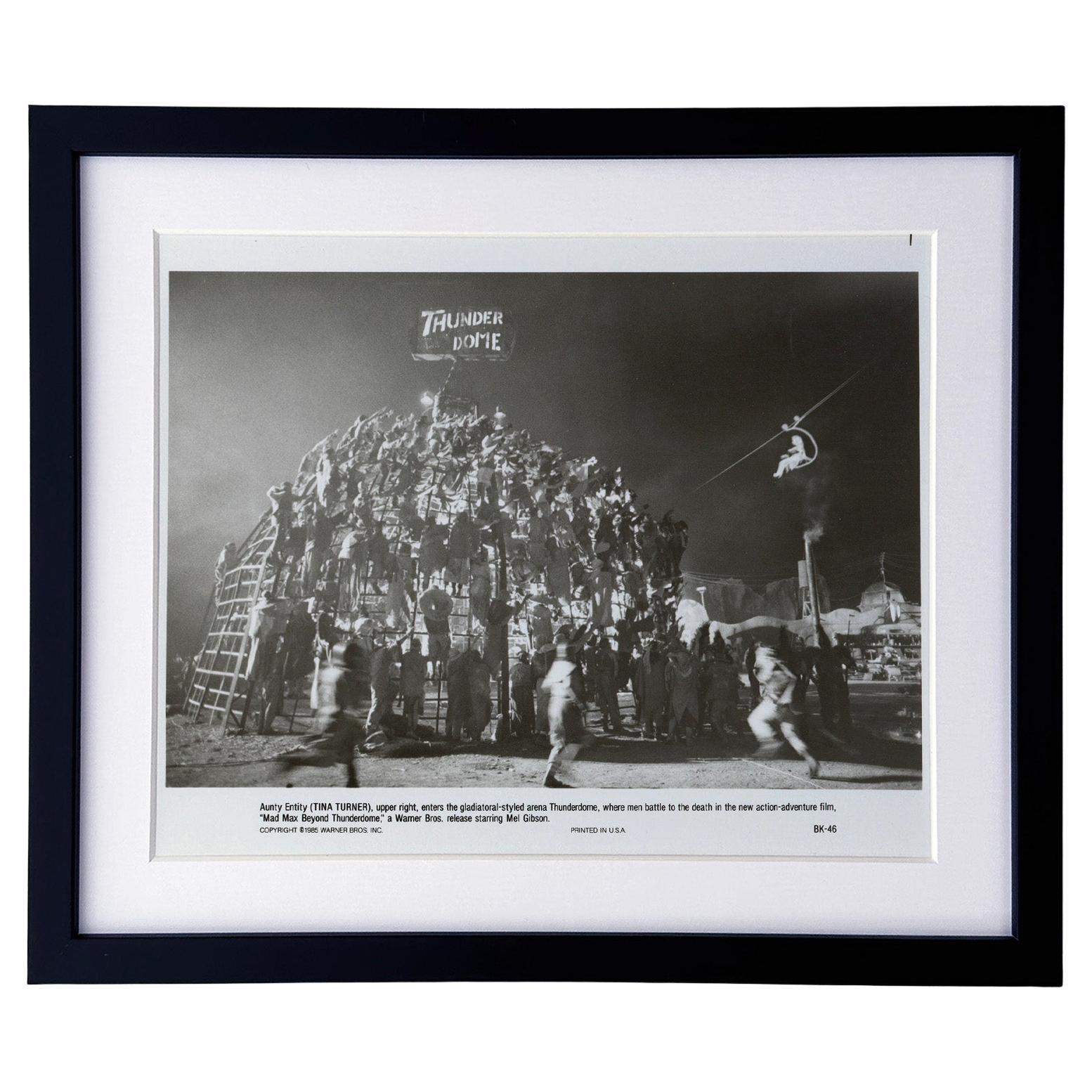 Mad Max Beyond Thunderdome (1985) Image publicitaire pour la presse - encadrée