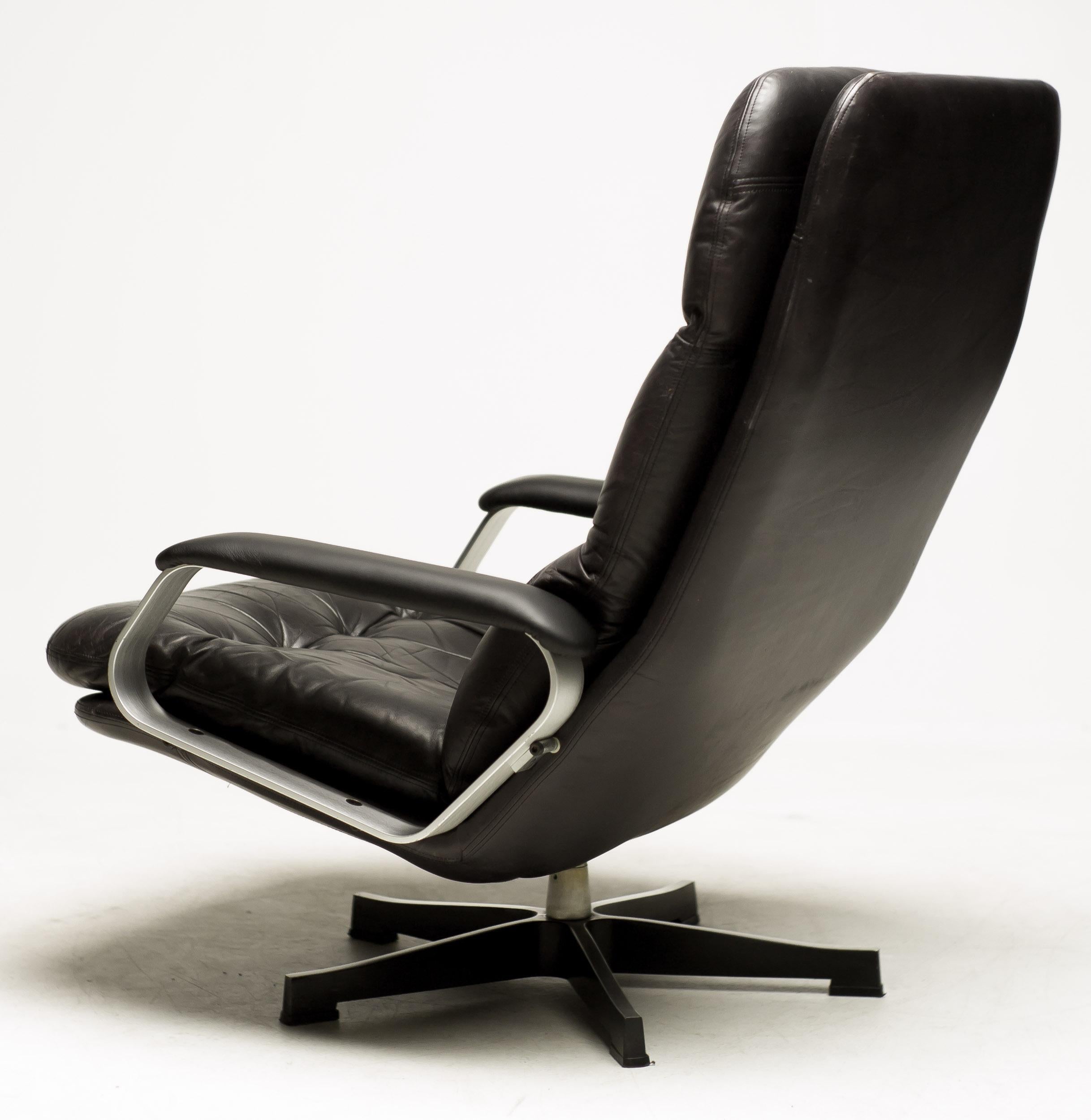 Mad Men Black Leather Lounge Chair For Sale 3