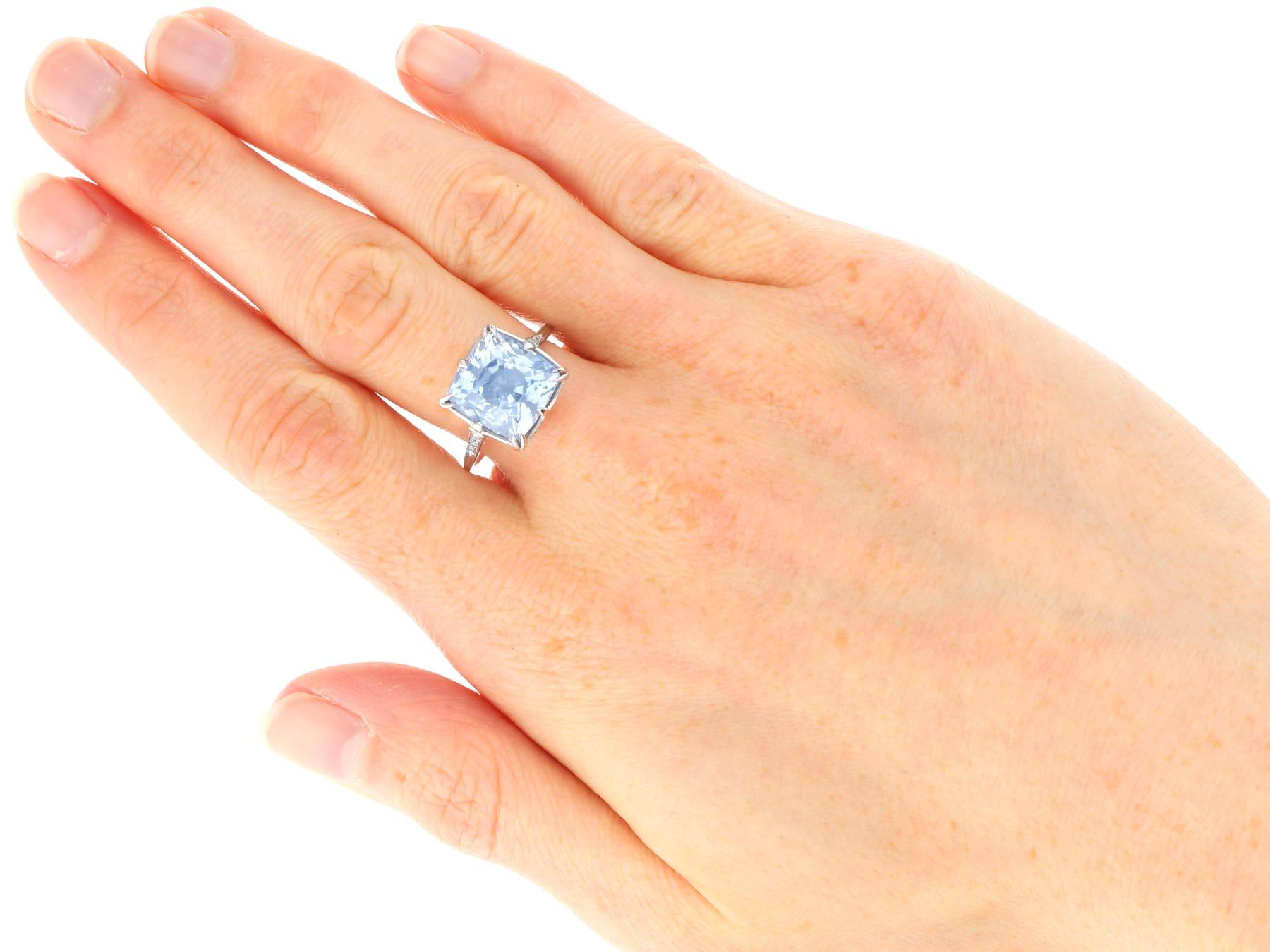 Anello con zaffiro del Madagascar e diamante in platino - Antico in vendita 4