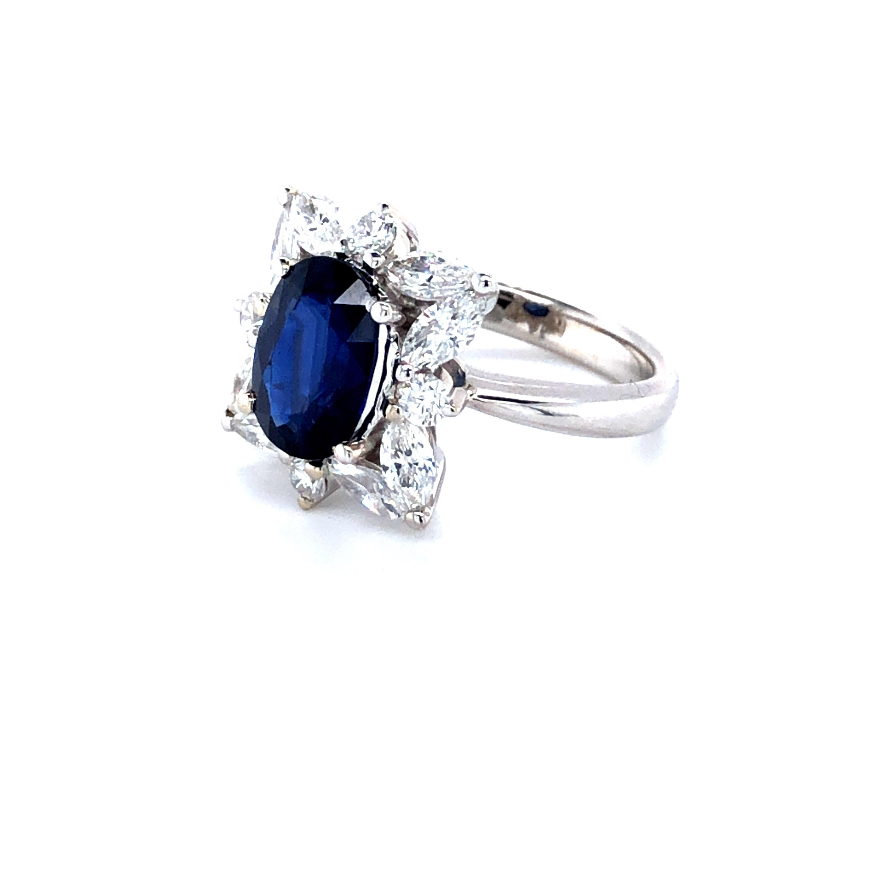 Madagascar 3.30 ct Natural Sapphire & 1.50 ct Diamonds 18kt Ring A.G.L. Certifie In Excellent Condition In Miami, FL