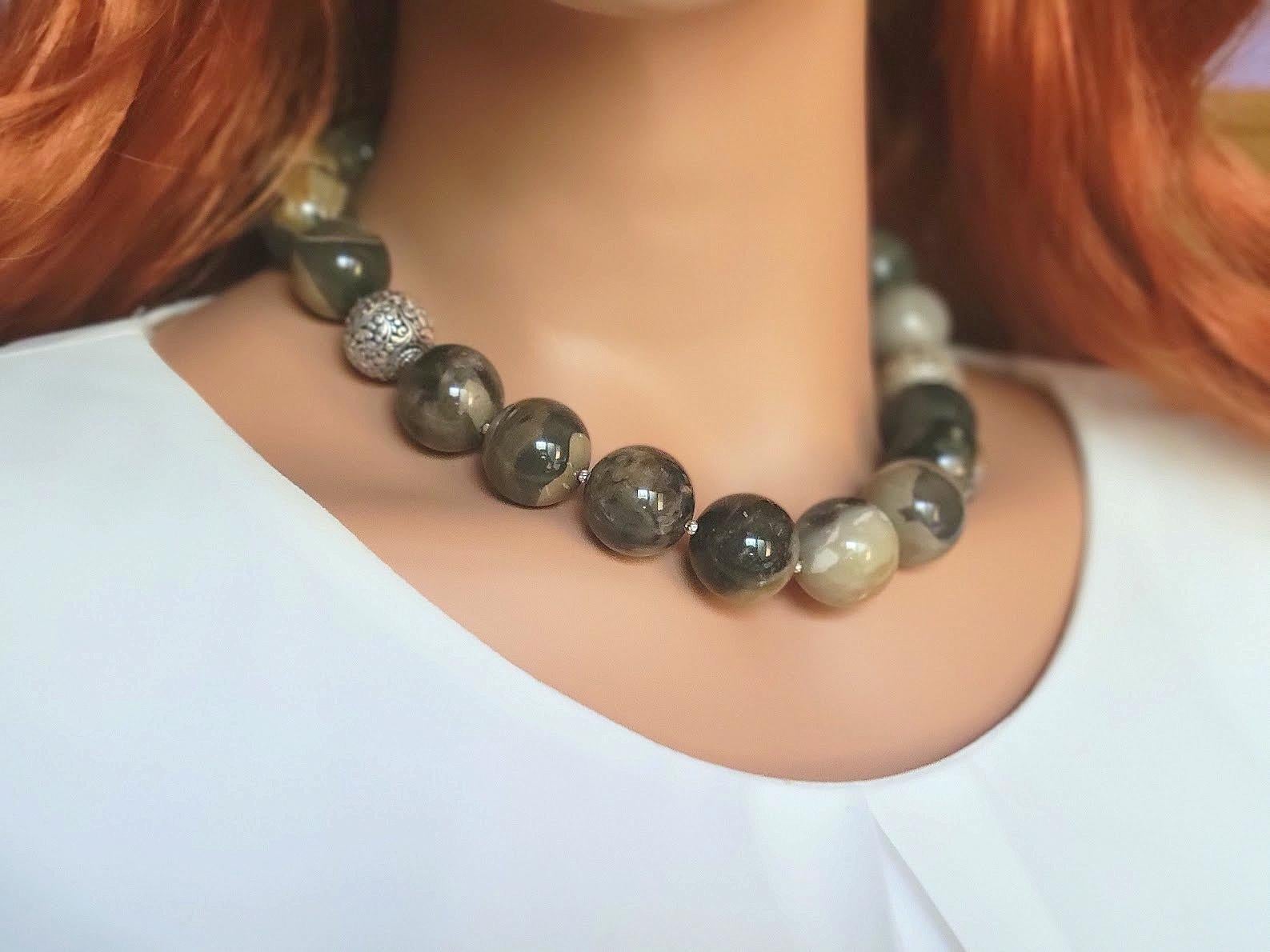 Collana di opale marrone del Madagascar In condizioni Nuovo in vendita a Chesterland, OH