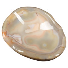Madagascar Hand Carved 8-Inch Agate Vide Pouche