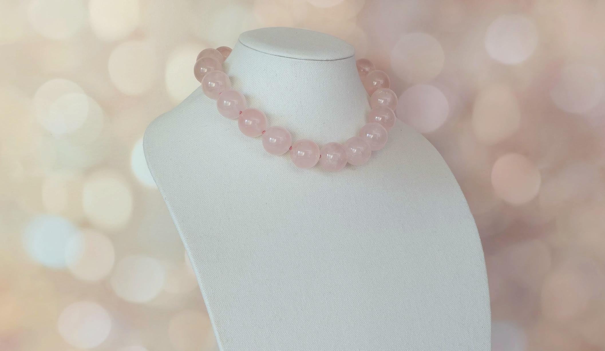 Donna Collana di quarzo rosa Madagascar Ice in vendita
