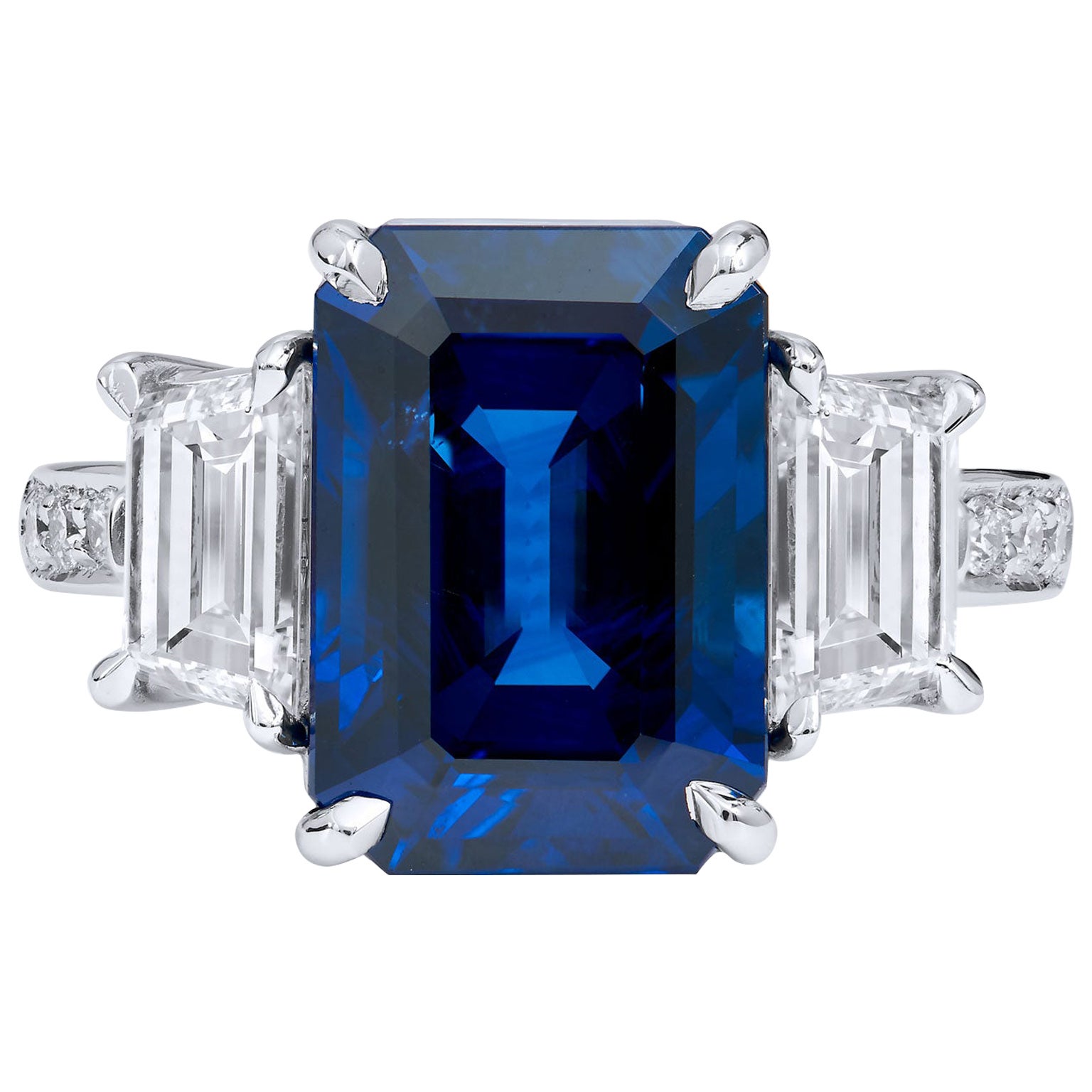 Madagascar Royal Blue Sapphire Diamond Ring Handmade (bague à diamant en saphir bleu de Madagascar)
