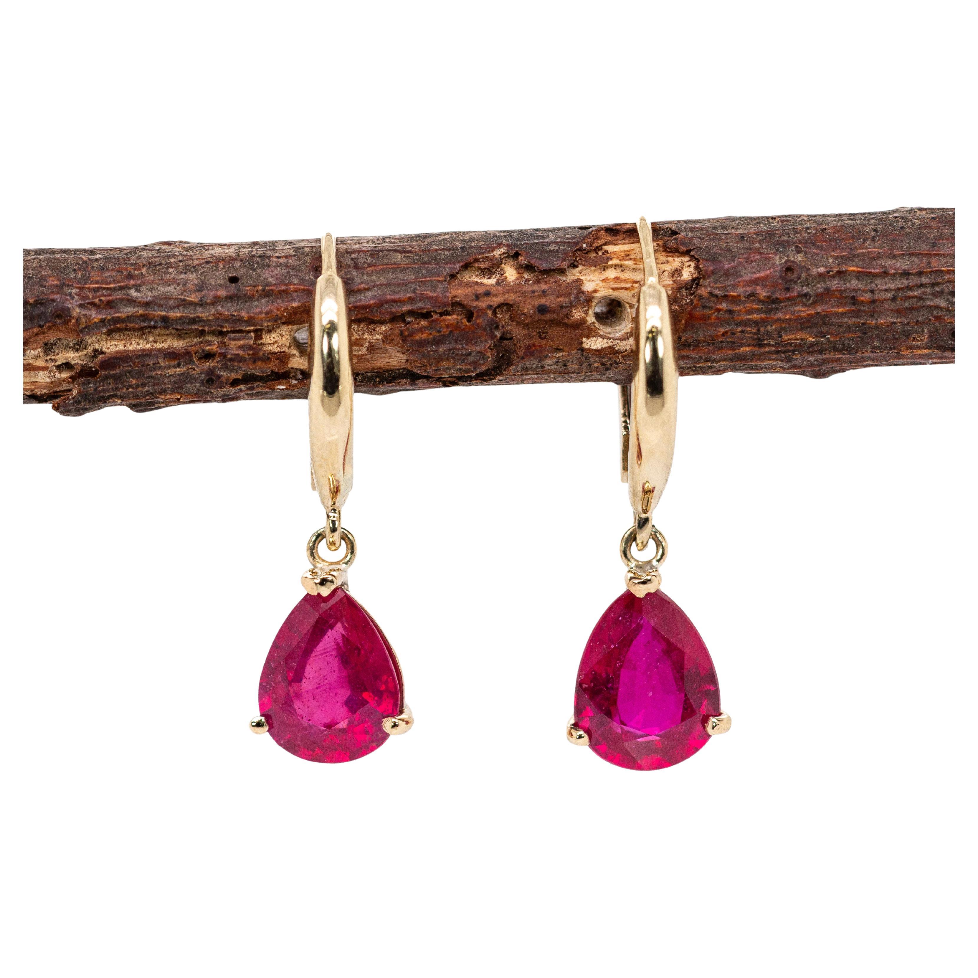 Boucles d'oreilles en rubis de Madagascar  : Or massif 14k , 9x7mm