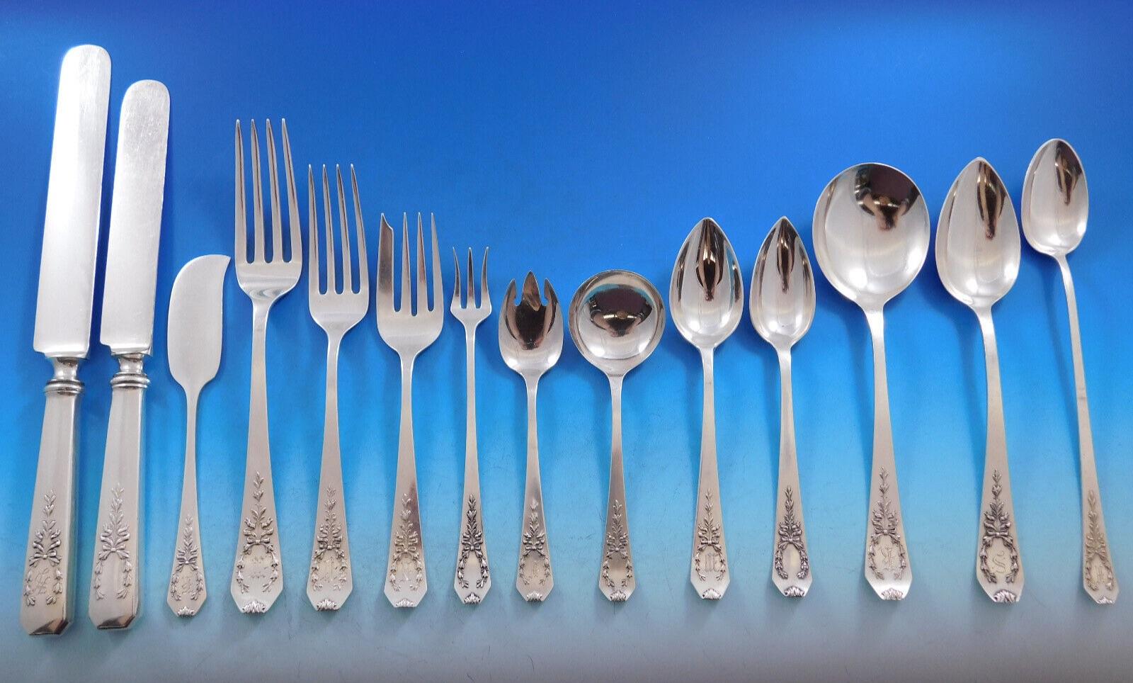 Monumental dinner and regular size Madam Jumel by Whiting sterling silver Flatware set, 190 pieces. This set includes:

12 Dinner Knives w/blunt plated blades, 9 3/4