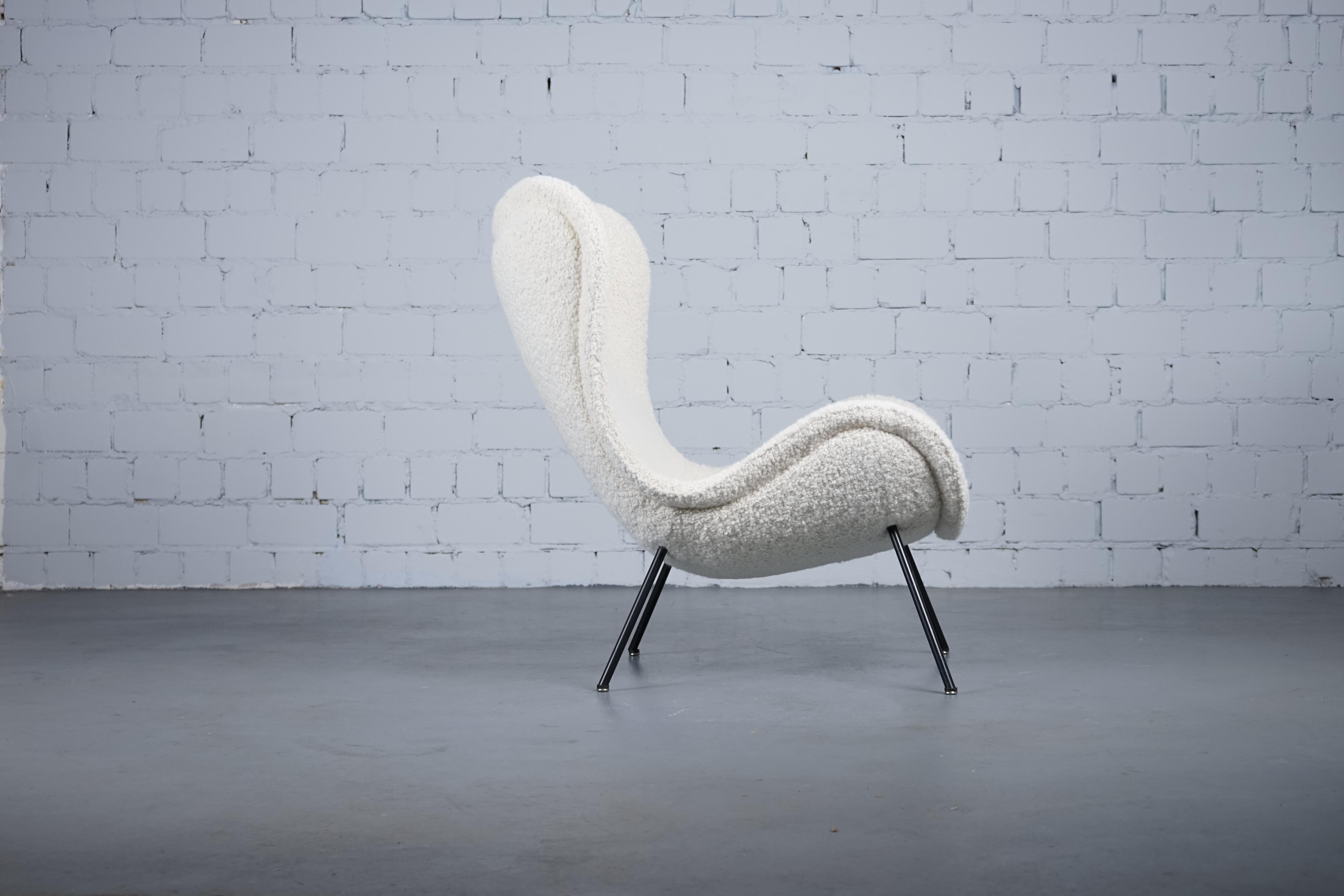 Mid-20th Century Madame Lounge Chair with Dedar Boucle Fabric by Fritz Neth for Correcta, 1950s For Sale