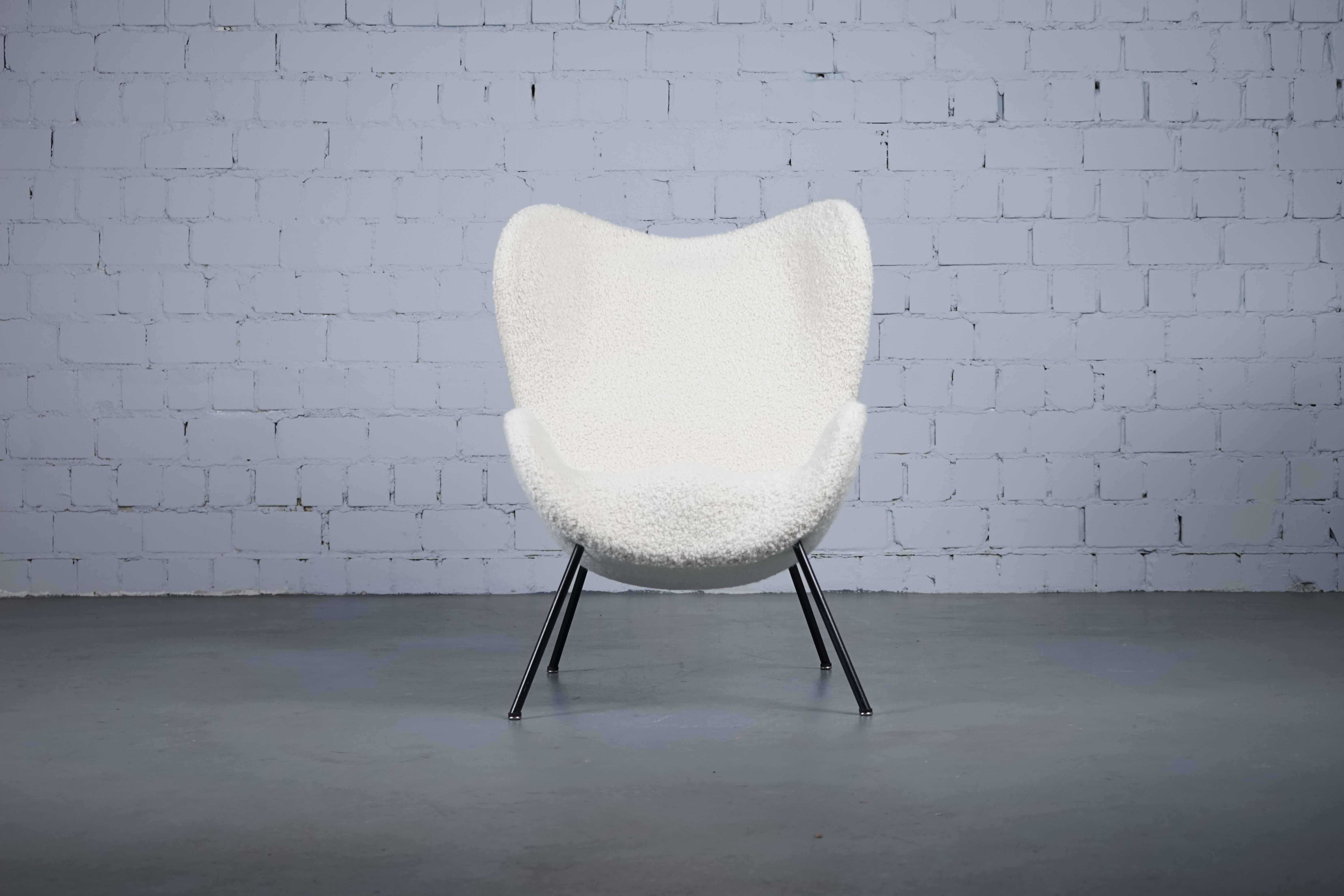Madame Lounge Chair with Dedar Boucle Fabric by Fritz Neth for Correcta, 1950s For Sale 1