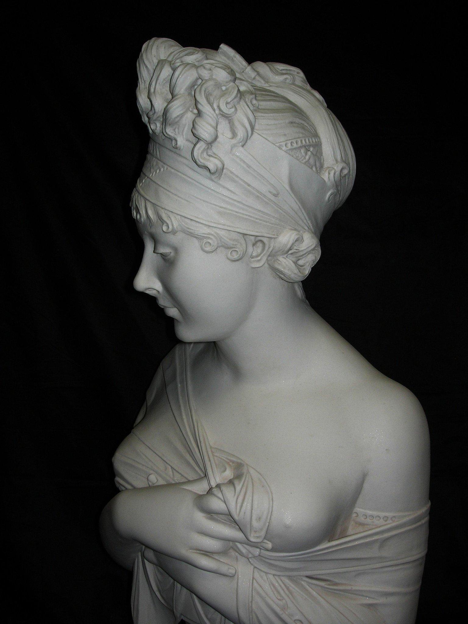 Madame Recamier Marble Bust, 20th Century In Excellent Condition For Sale In London, GB