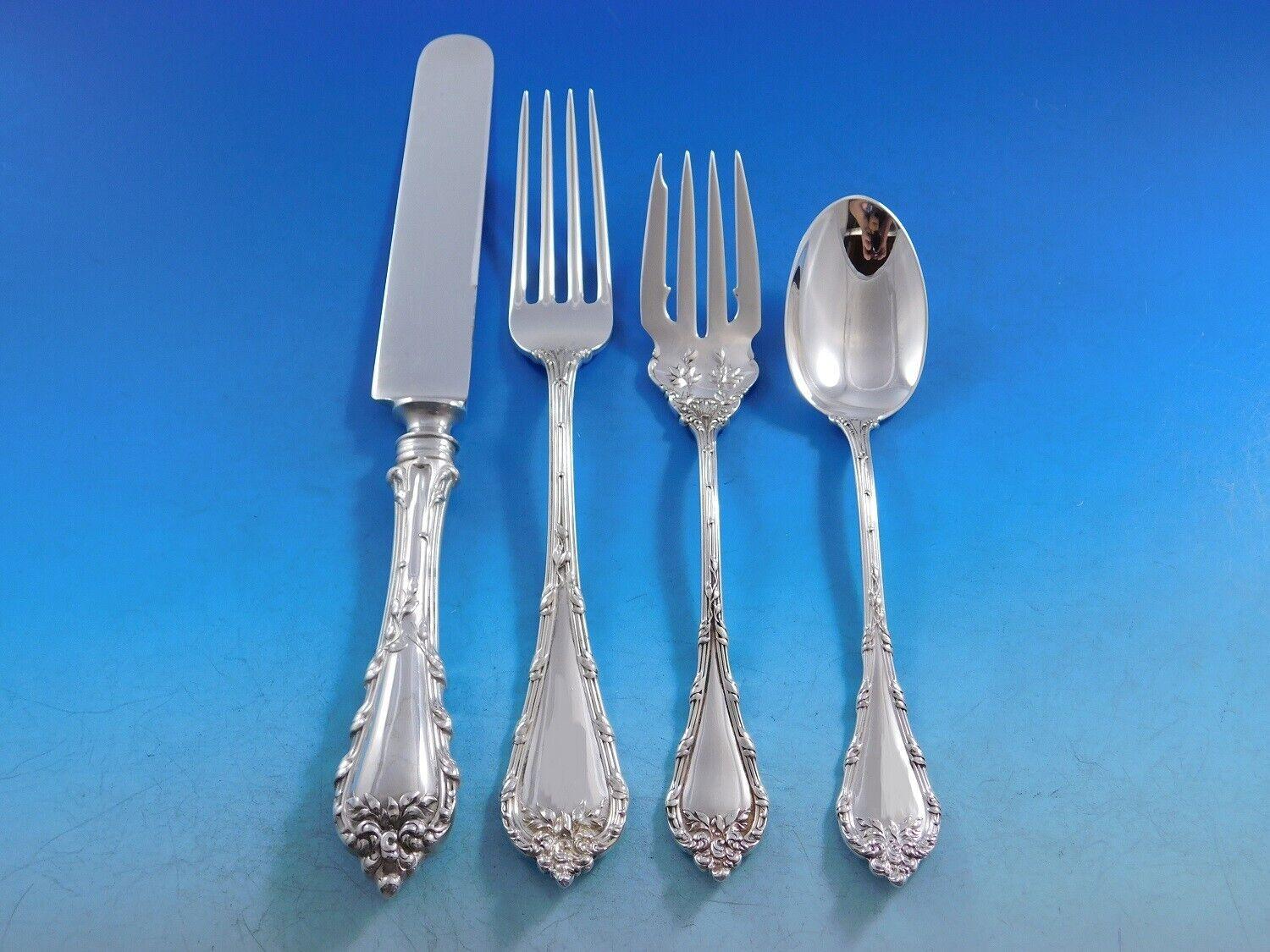 Madame Royale by Durgin Sterling Silver Flatware Set Service 24 pieces In Excellent Condition For Sale In Big Bend, WI