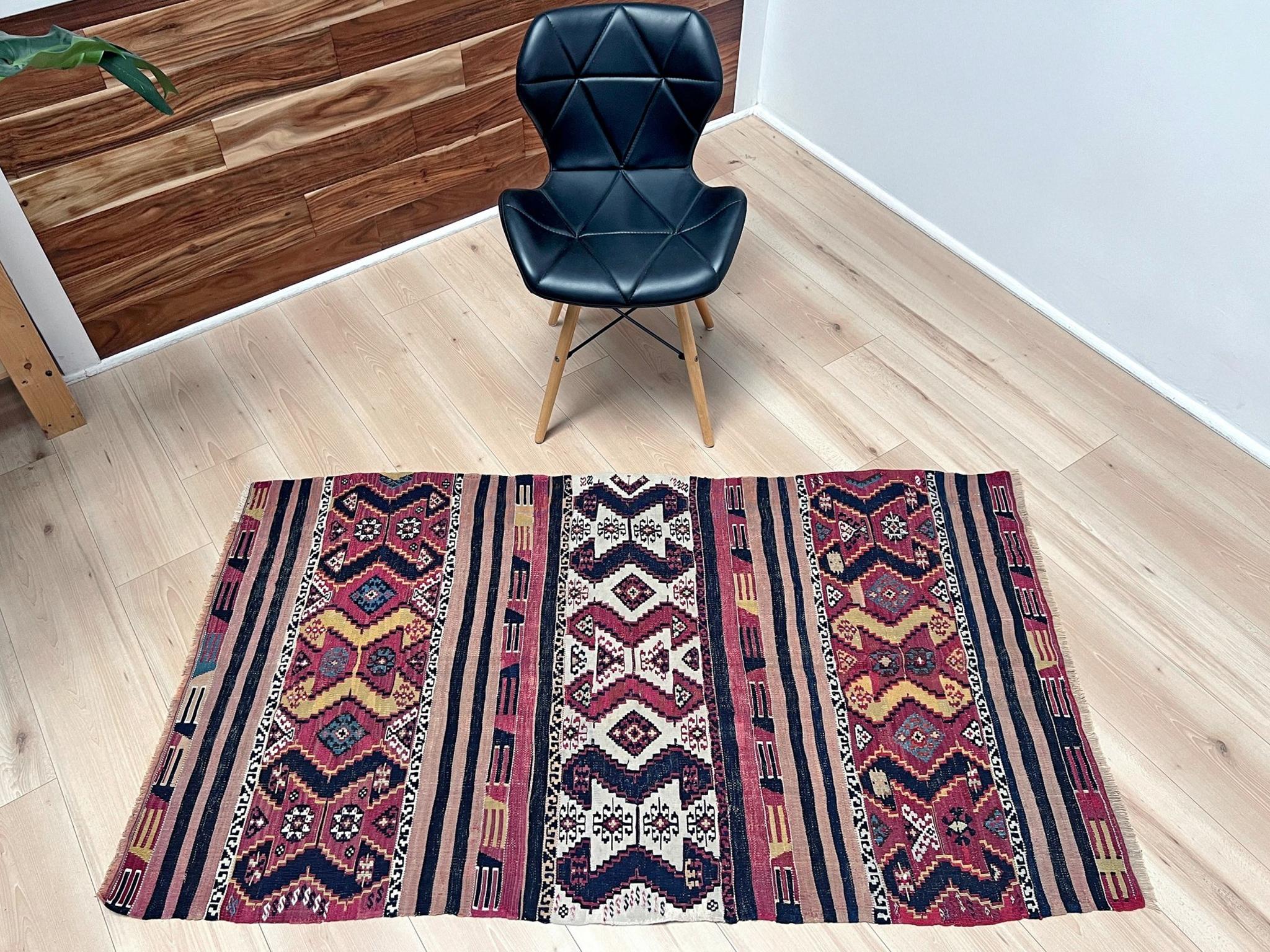 Lana Kilim turco antico rosso polvere - Tappeto a trama piatta / Arte da parete (3'x5') - 1930s in vendita