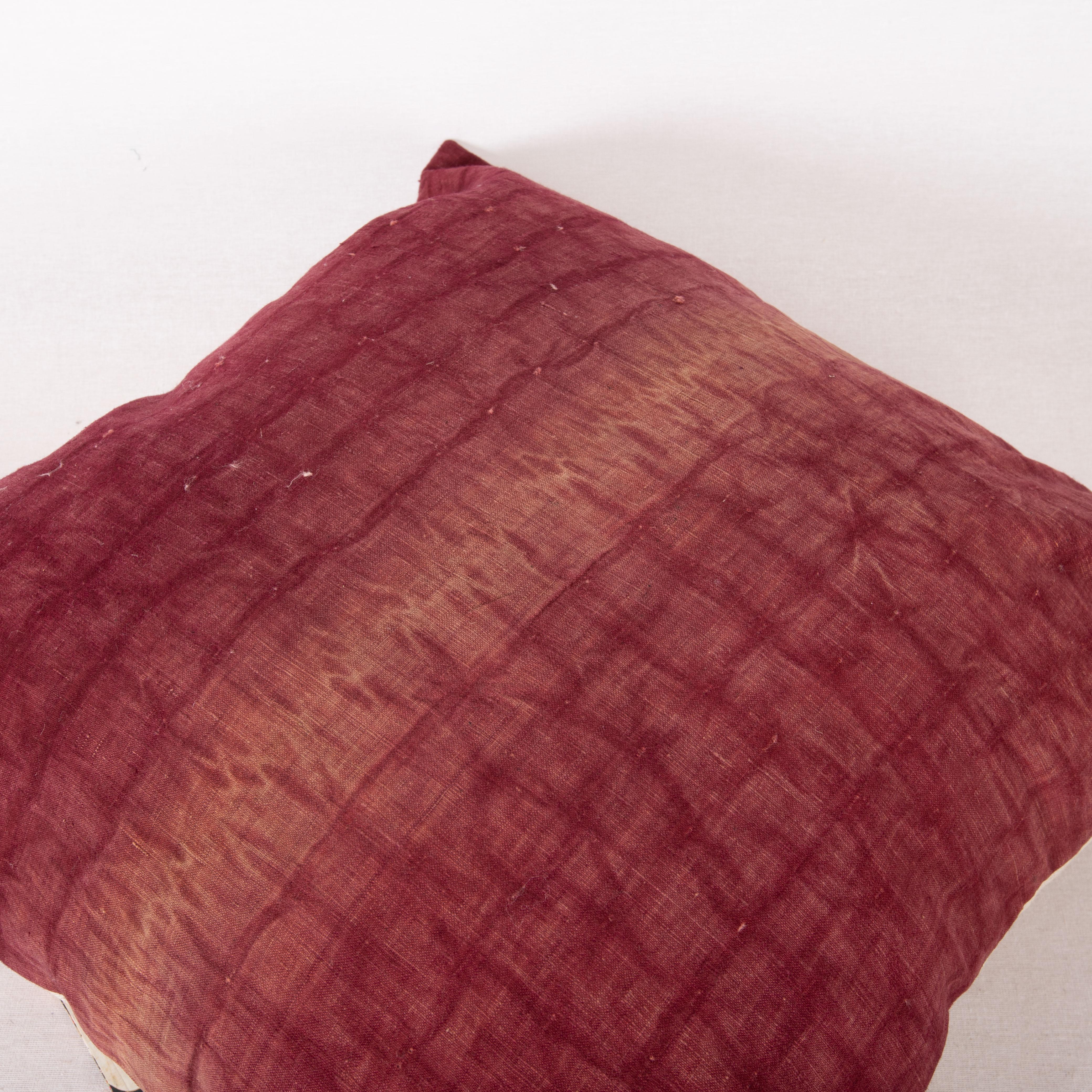 Couvercle d'oreiller rouge moutarde fabriqué à partir d'un coussin de courtepointe du début du 20e siècle, Turquie en vente 1