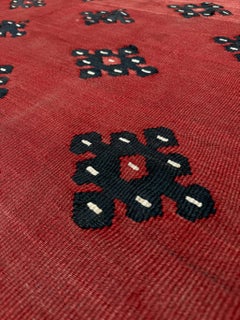 Pirot Rojo Más Loco / Sharkoy Kilim - Alfombra tribal europea vintage de tejido plano 10×10