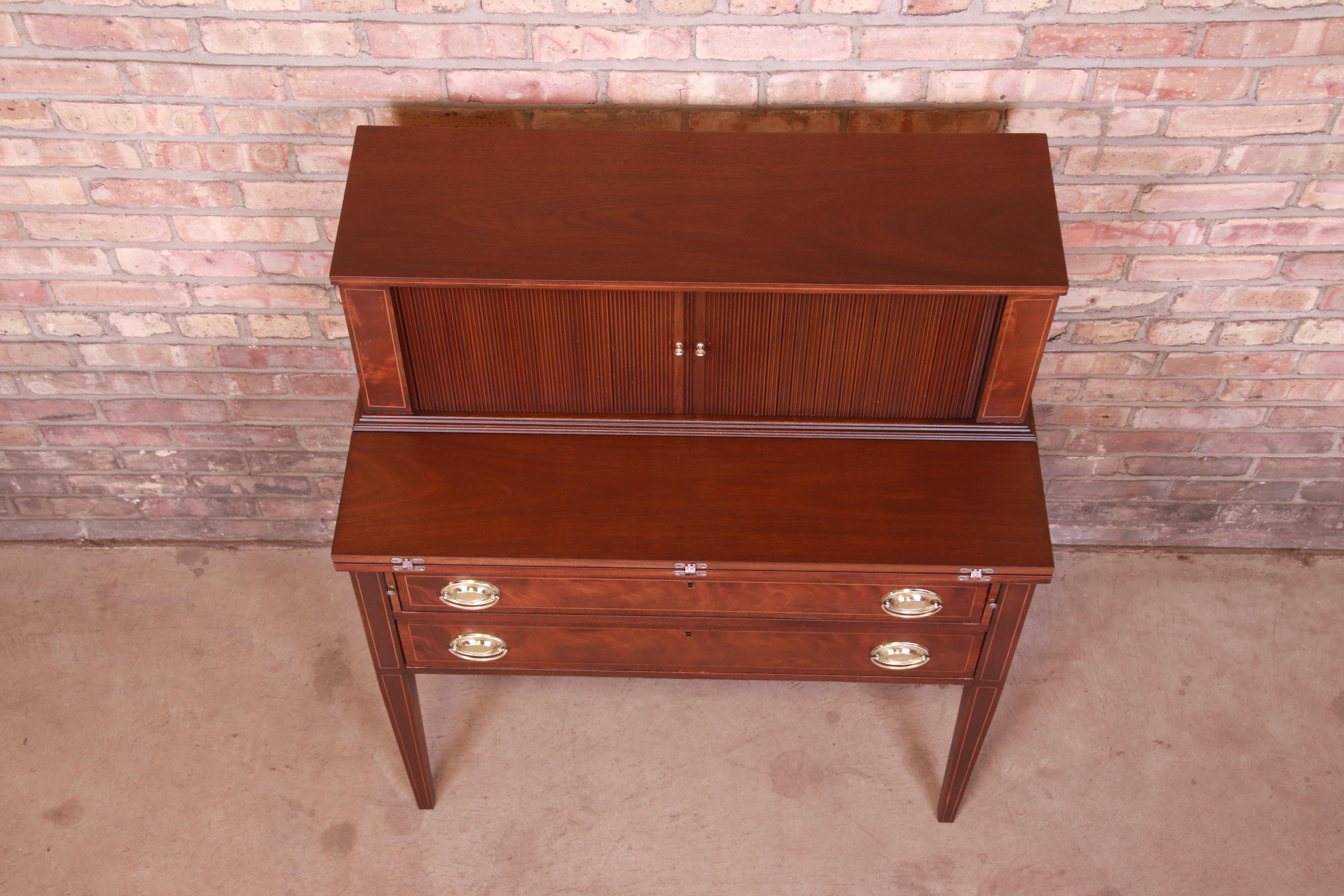 Maddox Hepplewhite Banded Mahogany Tambour Door Desk In Good Condition In South Bend, IN