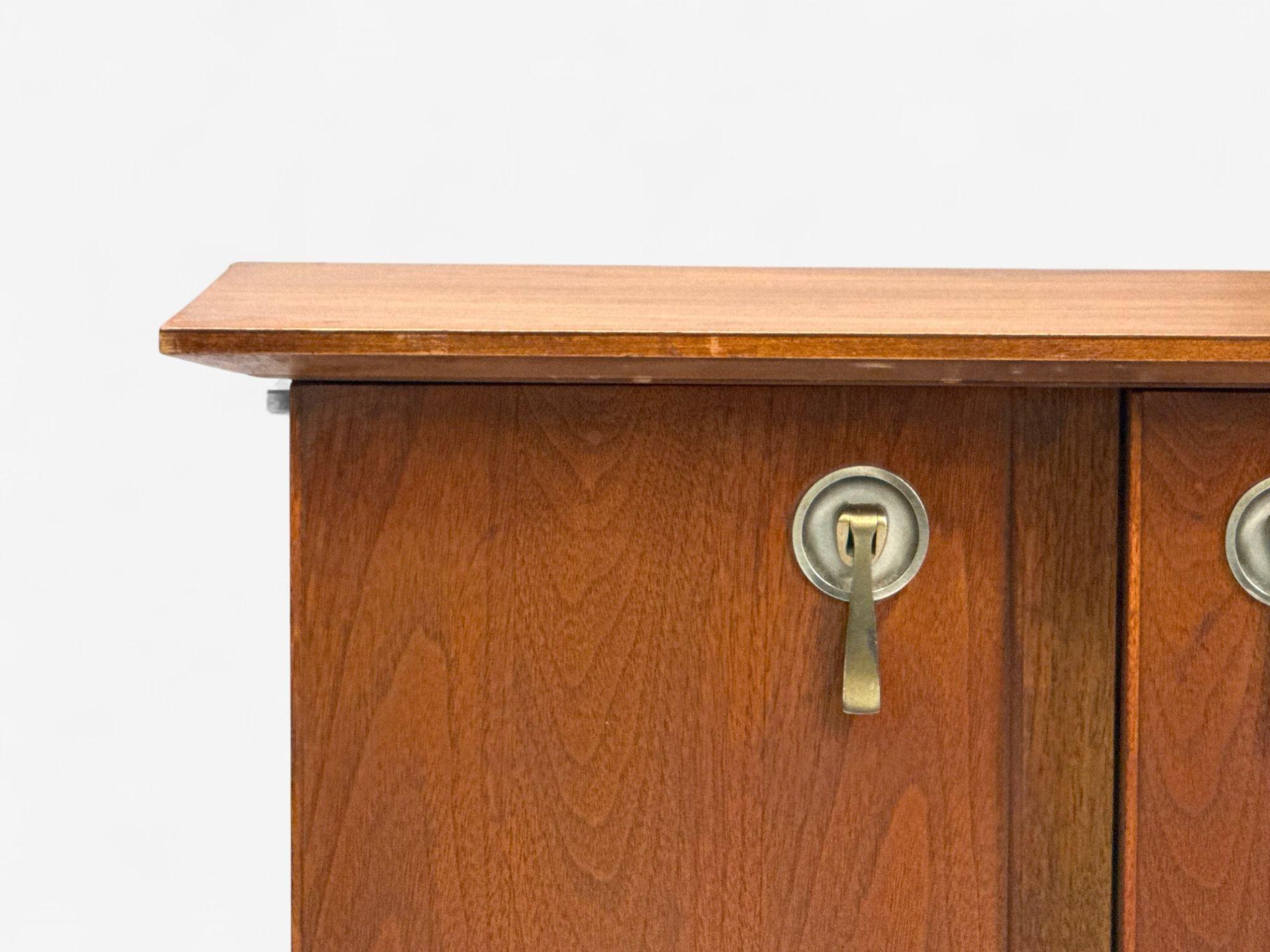 Mid-20th Century Maddox, Mid-Century Modern, Walnut, Stainless Steel, Nightstands, USA, 1960s For Sale