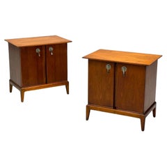 Maddox, Mid-Century Modern, Nussbaum, Edelstahl, Nachttische, USA, 1960er Jahre