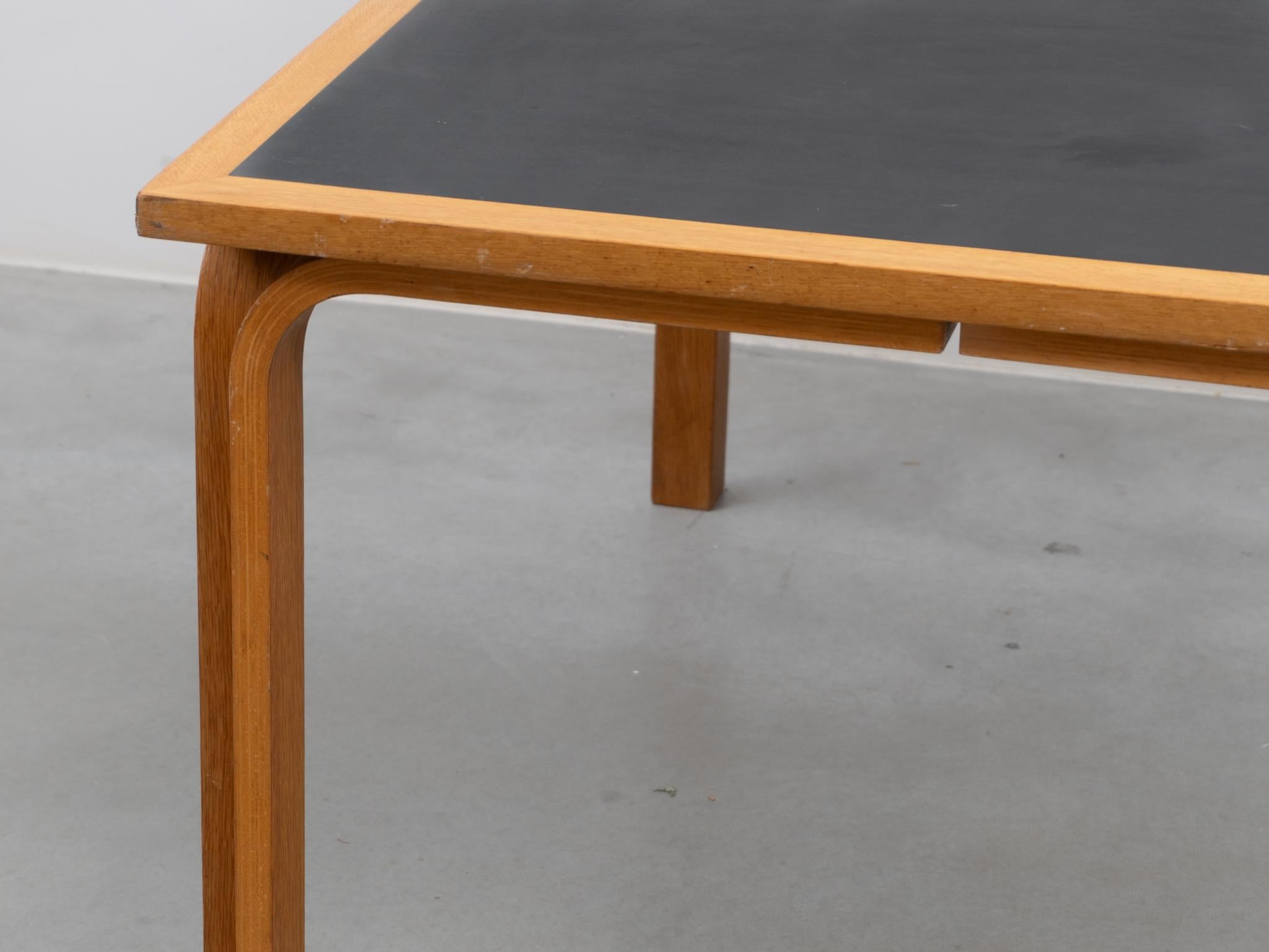 Table de salle à manger fabriquée au Danemark par Thygesen et Sorensen pour Magnus Olesen, années 1970 en vente 3