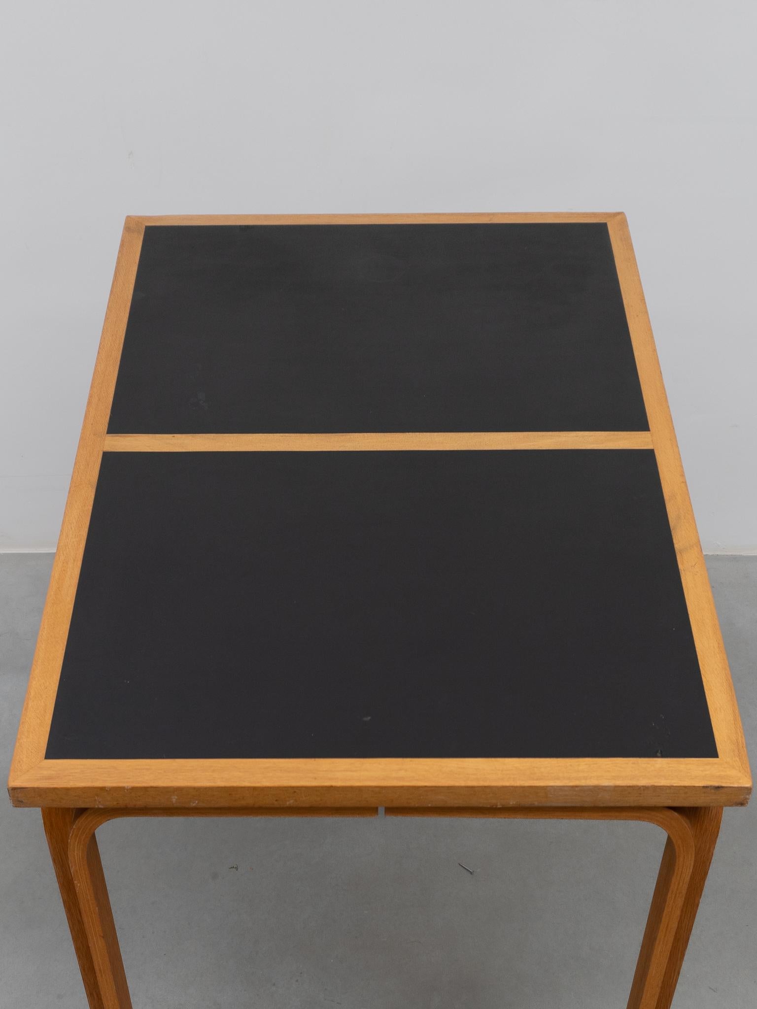 Table de salle à manger fabriquée au Danemark par Thygesen et Sorensen pour Magnus Olesen, années 1970 en vente 4