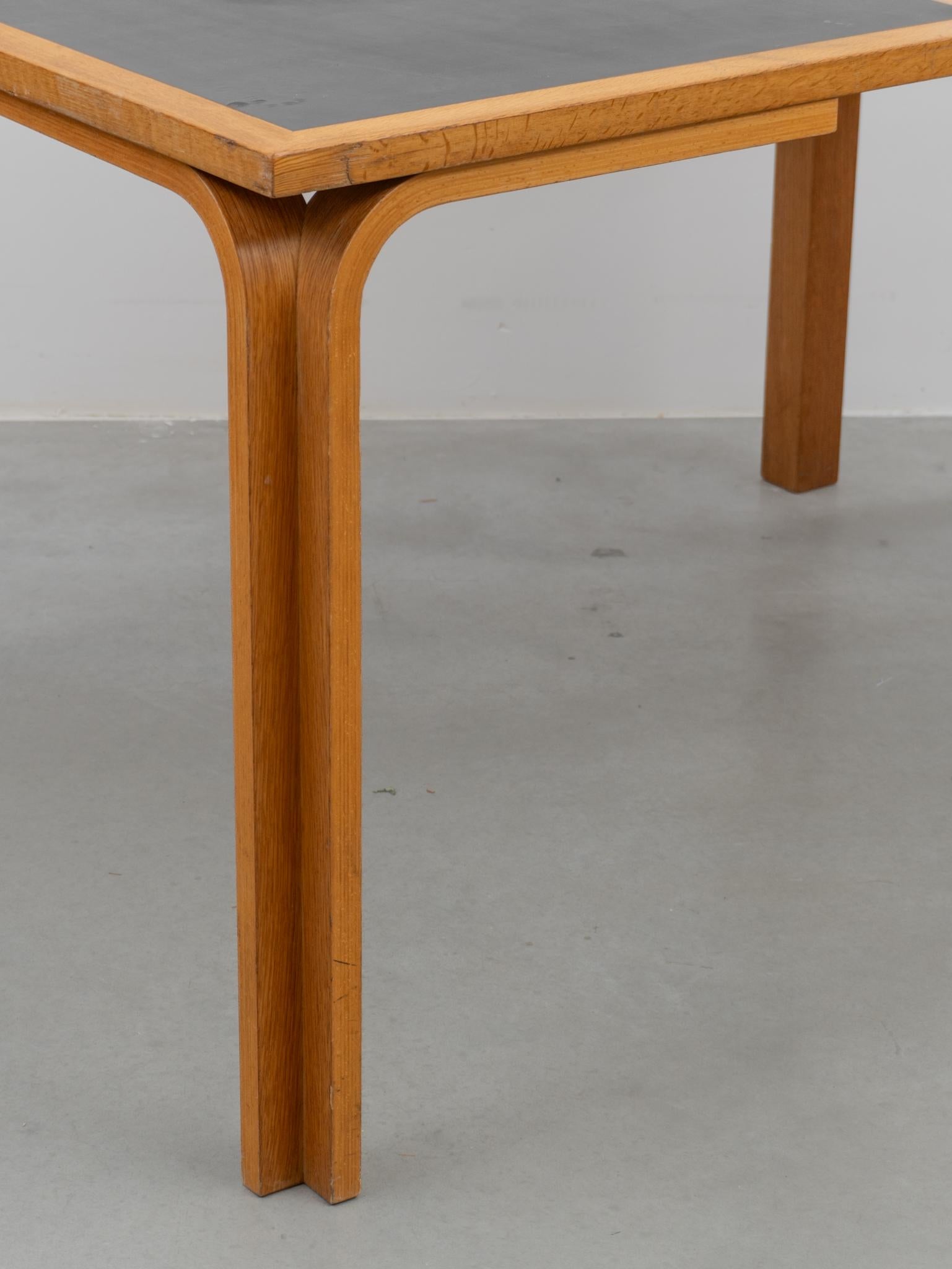 Fin du 20e siècle Table de salle à manger fabriquée au Danemark par Thygesen et Sorensen pour Magnus Olesen, années 1970 en vente