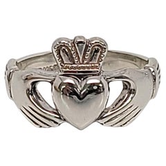 Vintage Made in Dublin Ireland Sterling Silver Claddagh Ring