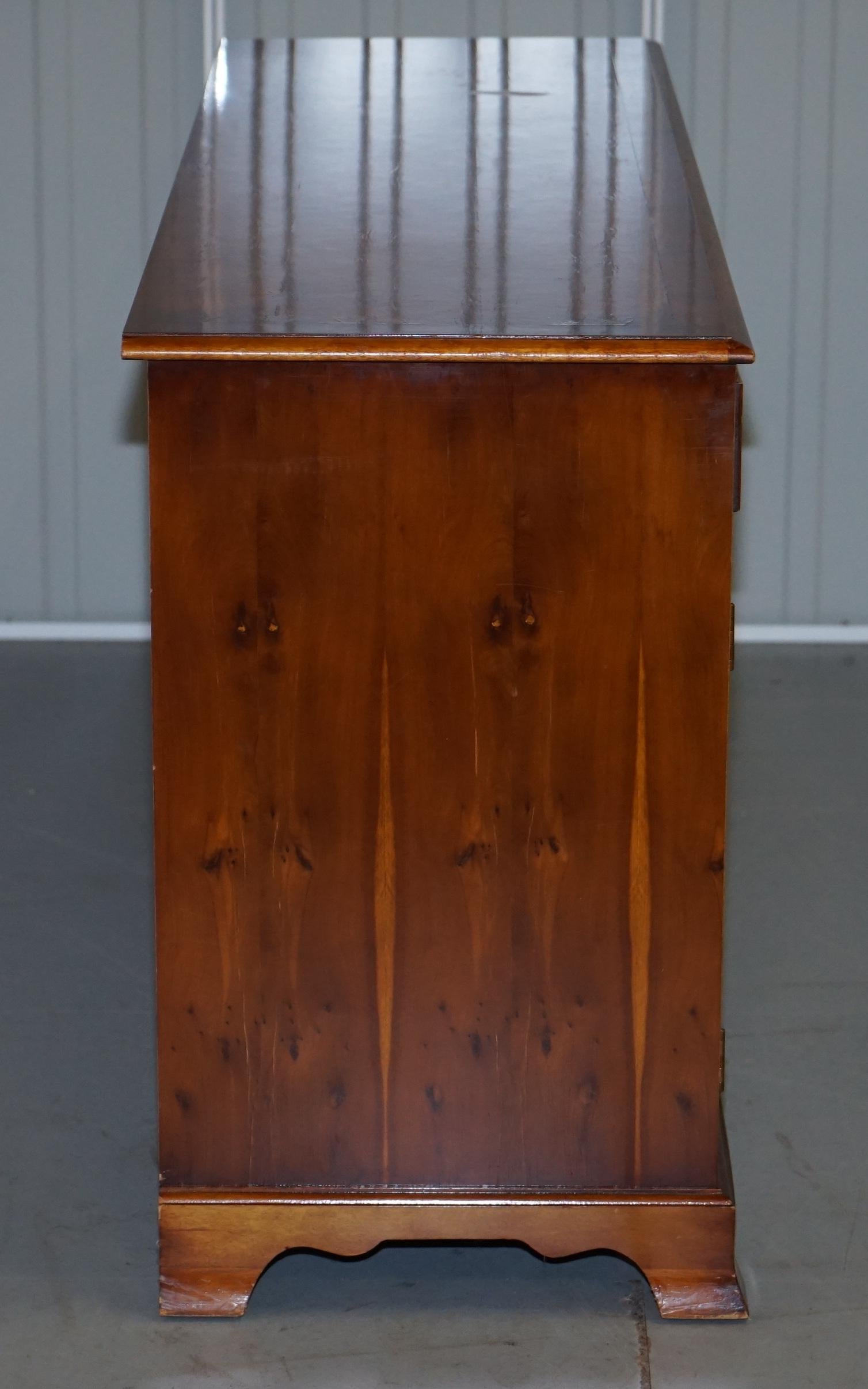 Made in England Bradley Furniture Burr Yew Wood Triple Drawer Sideboard Cupboard 2