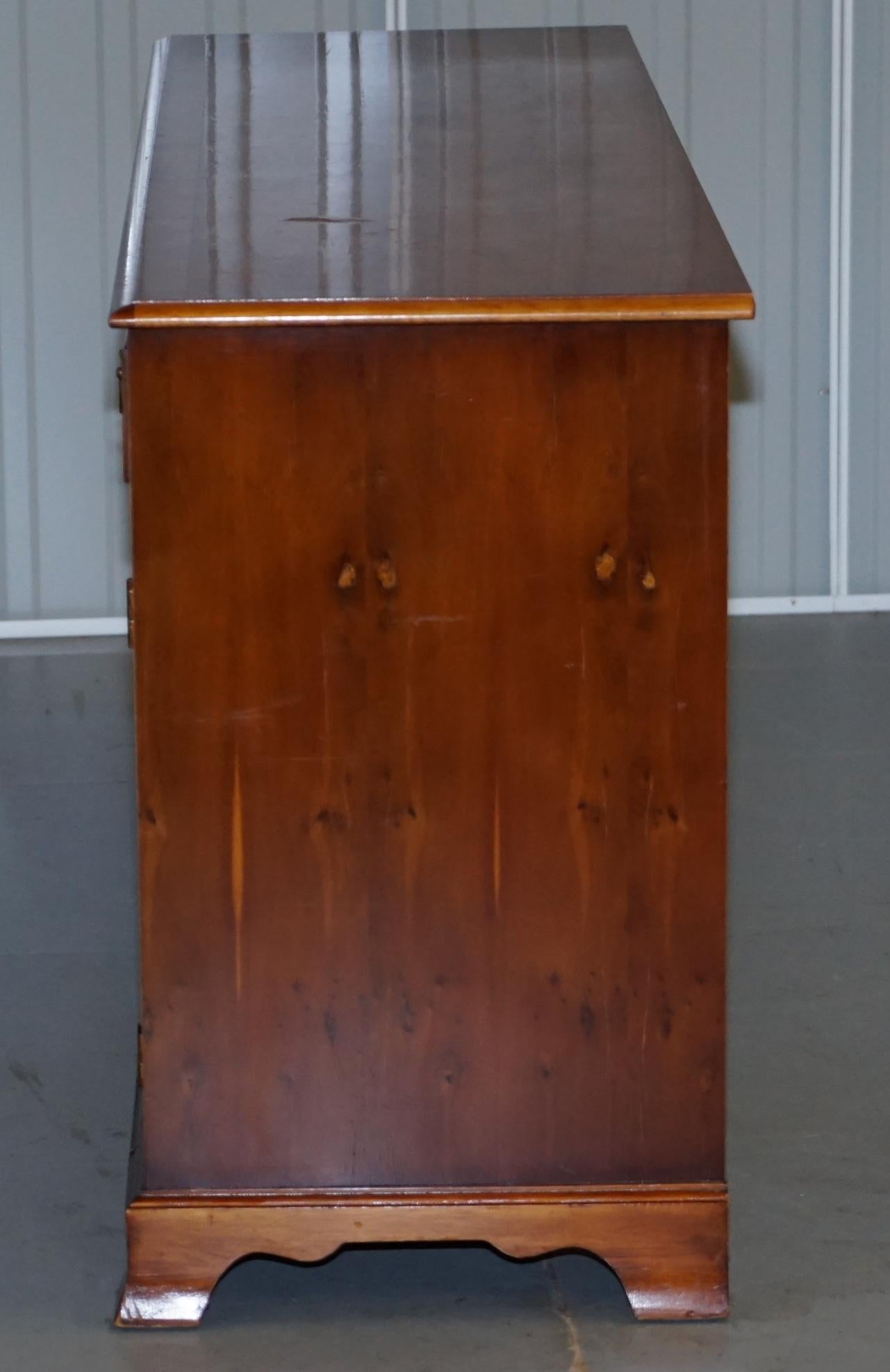 Made in England Bradley Furniture Burr Yew Wood Triple Drawer Sideboard Cupboard 6